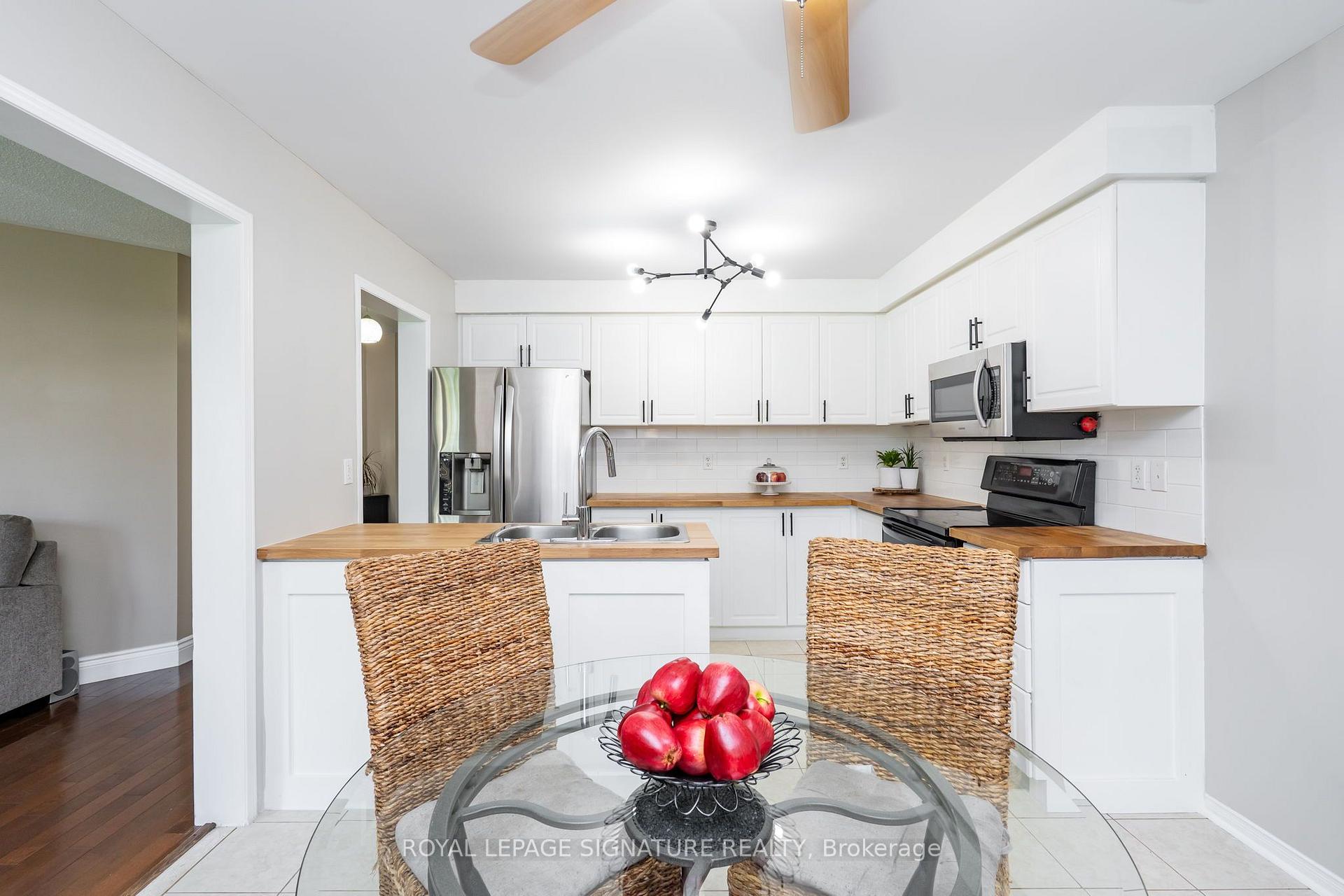 Photo 11 of 348 Edenbrook Hill Drive, Brampton, Fletcher's Meadow — HOMEH
