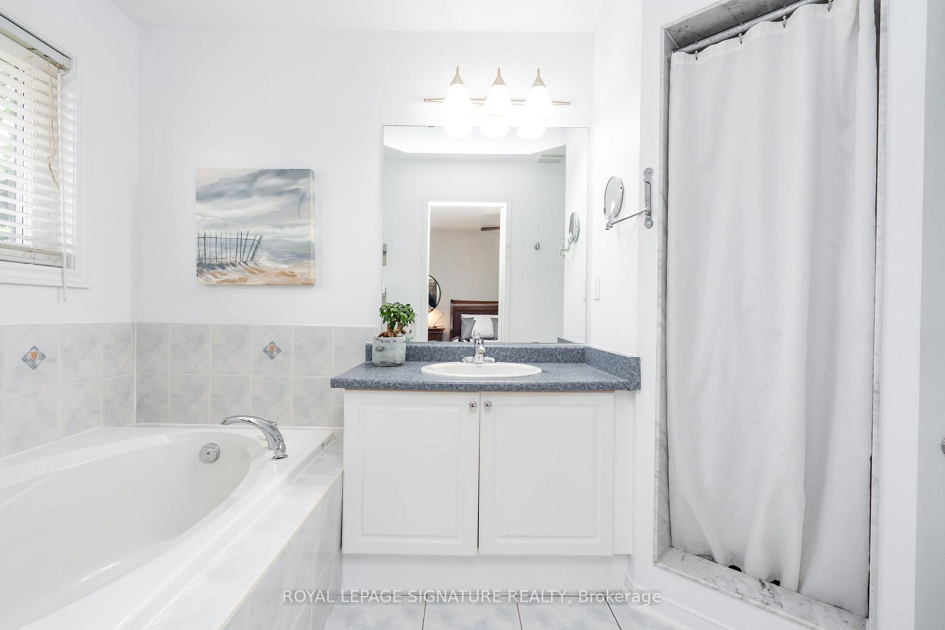 Photo 31 of 348 Edenbrook Hill Drive, Brampton, Fletcher's Meadow — HOMEH