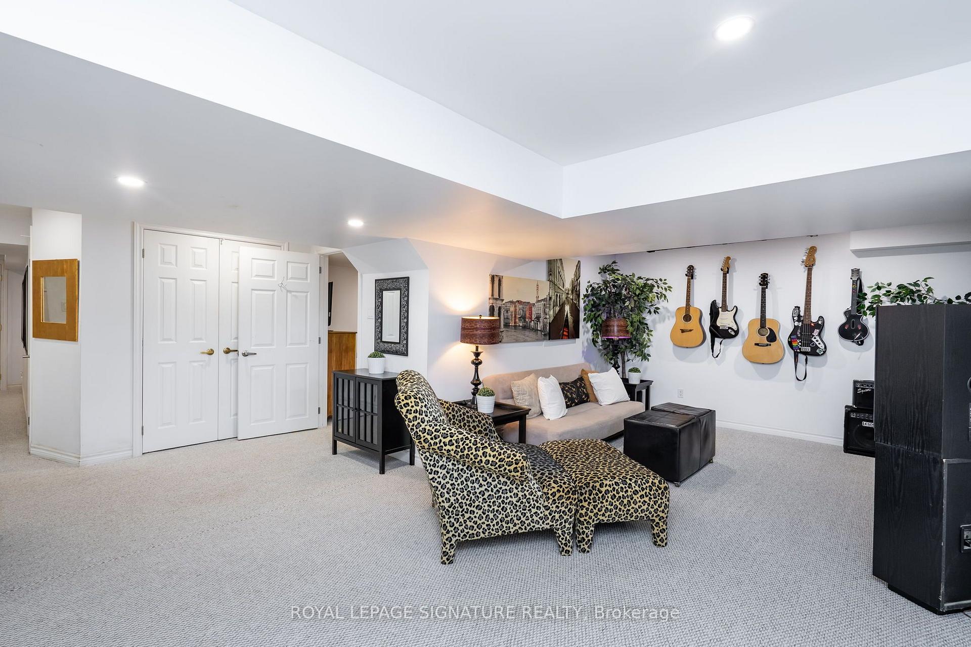Photo 37 of 348 Edenbrook Hill Drive, Brampton, Fletcher's Meadow — HOMEH