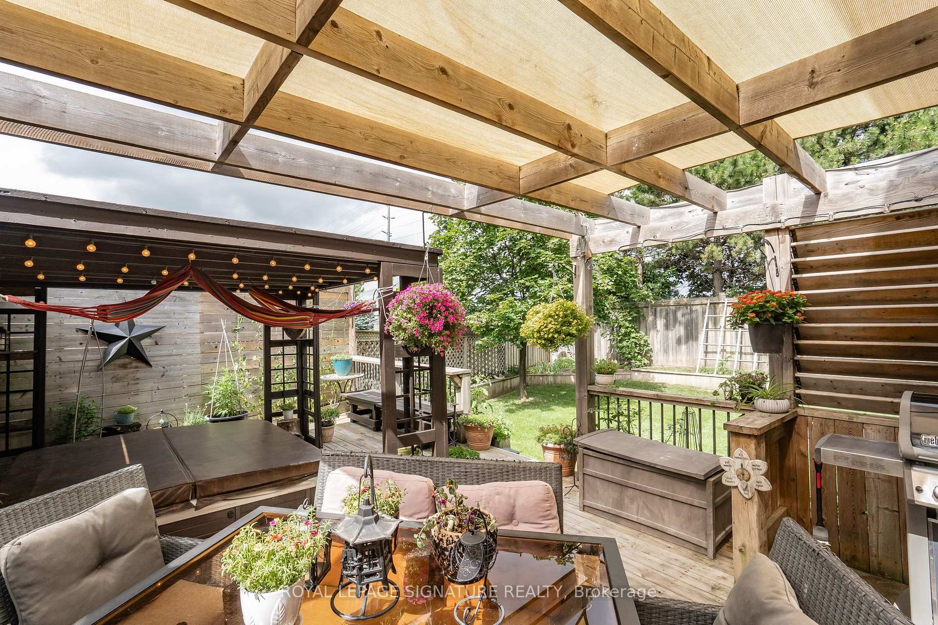 Photo 43 of 348 Edenbrook Hill Drive, Brampton, Fletcher's Meadow — HOMEH