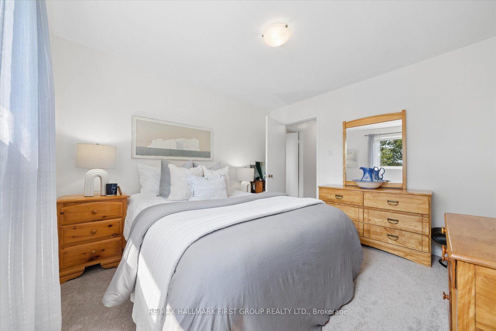 Photo 12 of 648 Creekview Circle, Pickering, West Shore — HOMEH