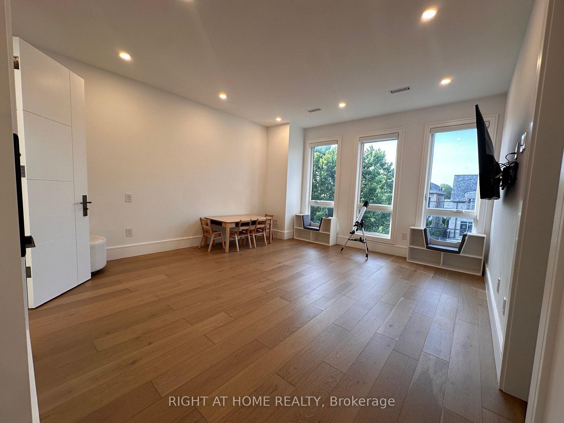 Photo 20 of 75 Dunblaine Avenue, Toronto, Bedford Park-Nortown — HOMEH
