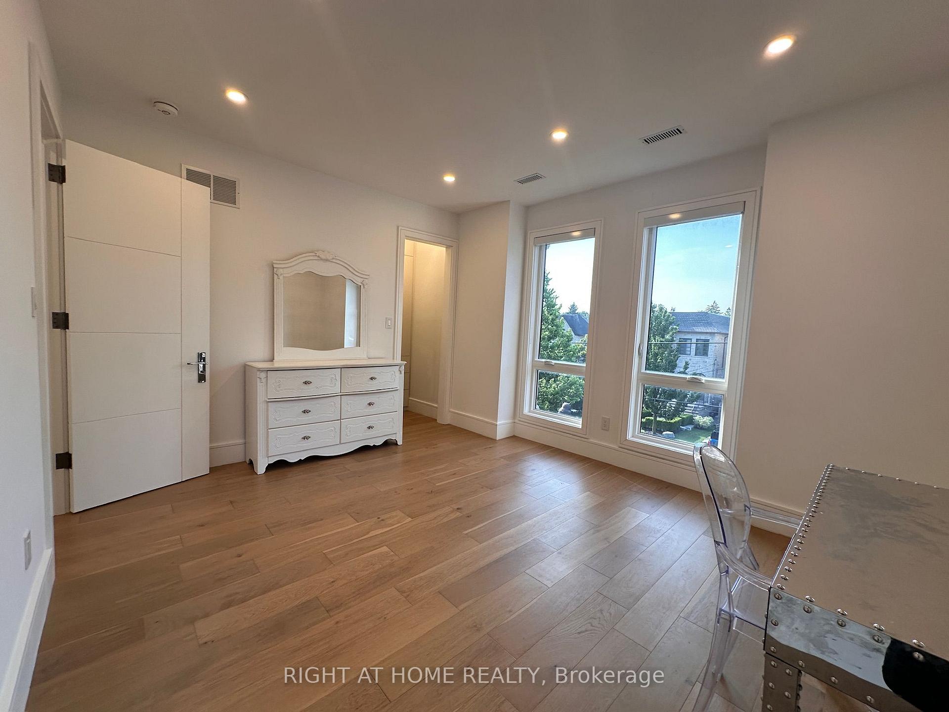 Photo 22 of 75 Dunblaine Avenue, Toronto, Bedford Park-Nortown — HOMEH