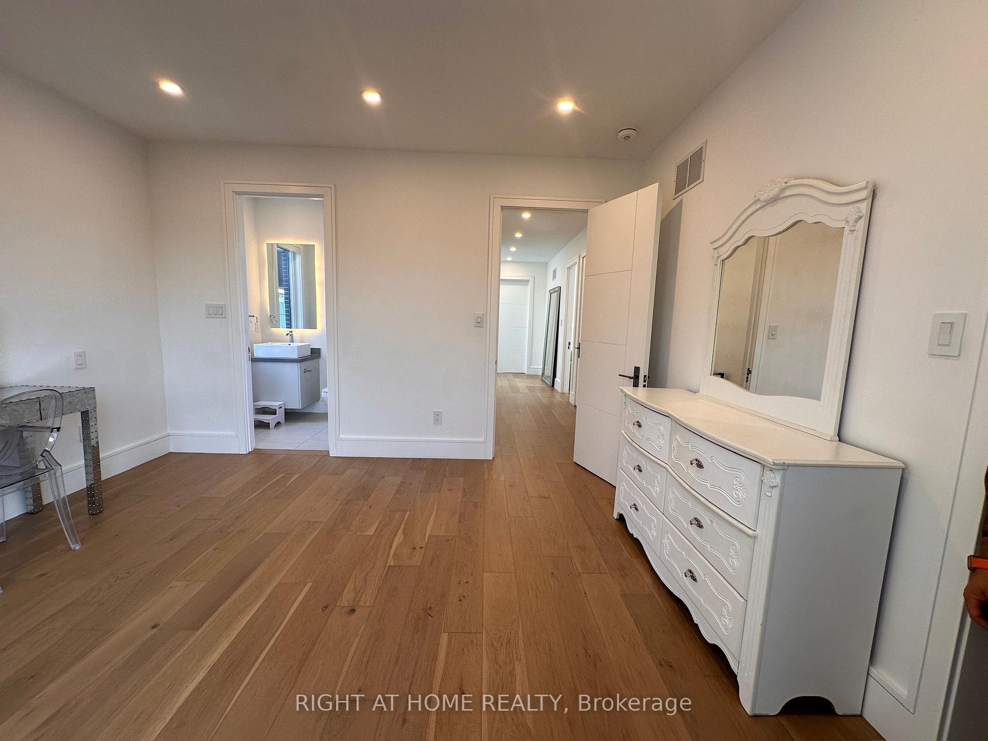 Photo 24 of 75 Dunblaine Avenue, Toronto, Bedford Park-Nortown — HOMEH