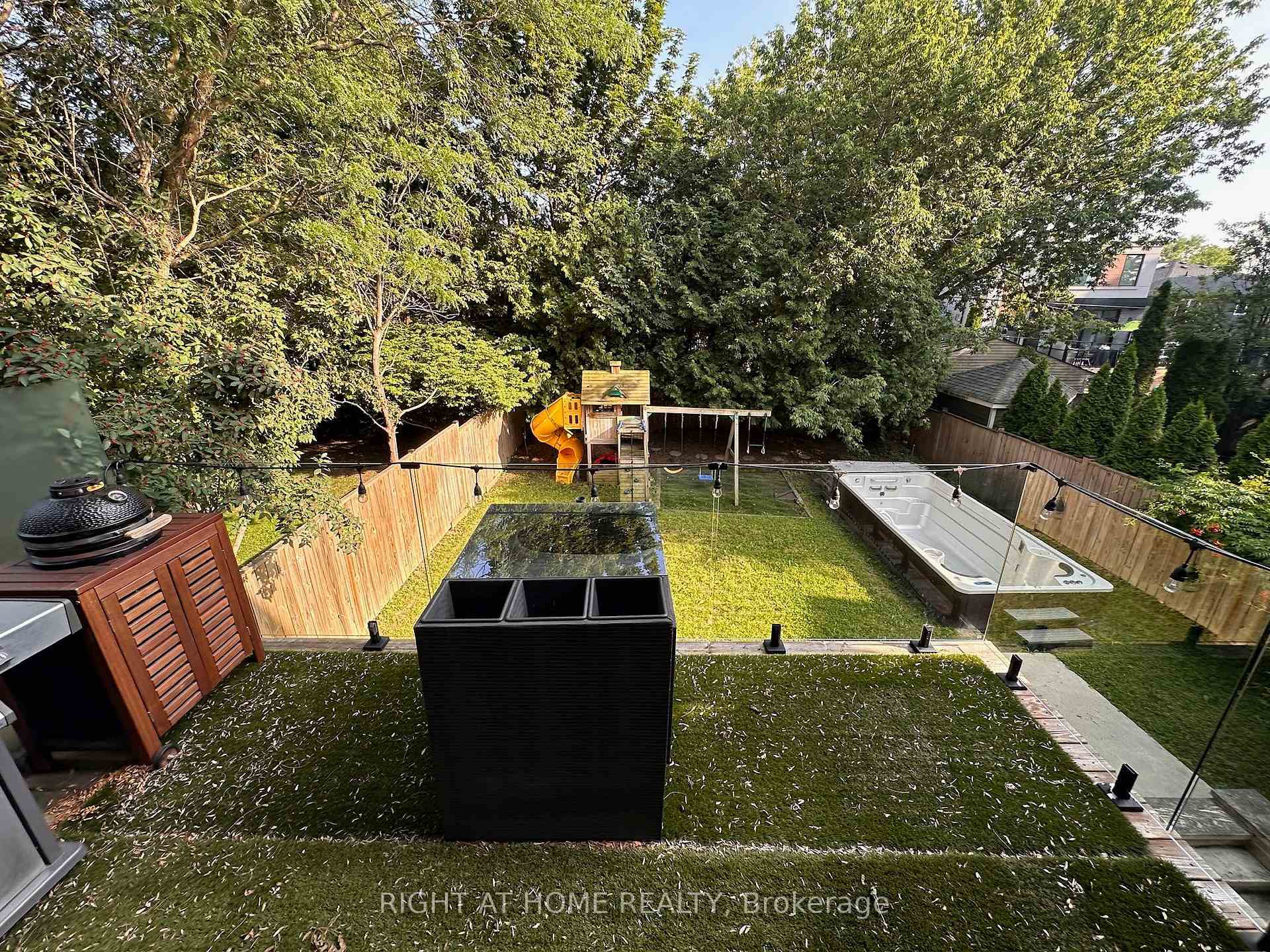 Photo 34 of 75 Dunblaine Avenue, Toronto, Bedford Park-Nortown — HOMEH