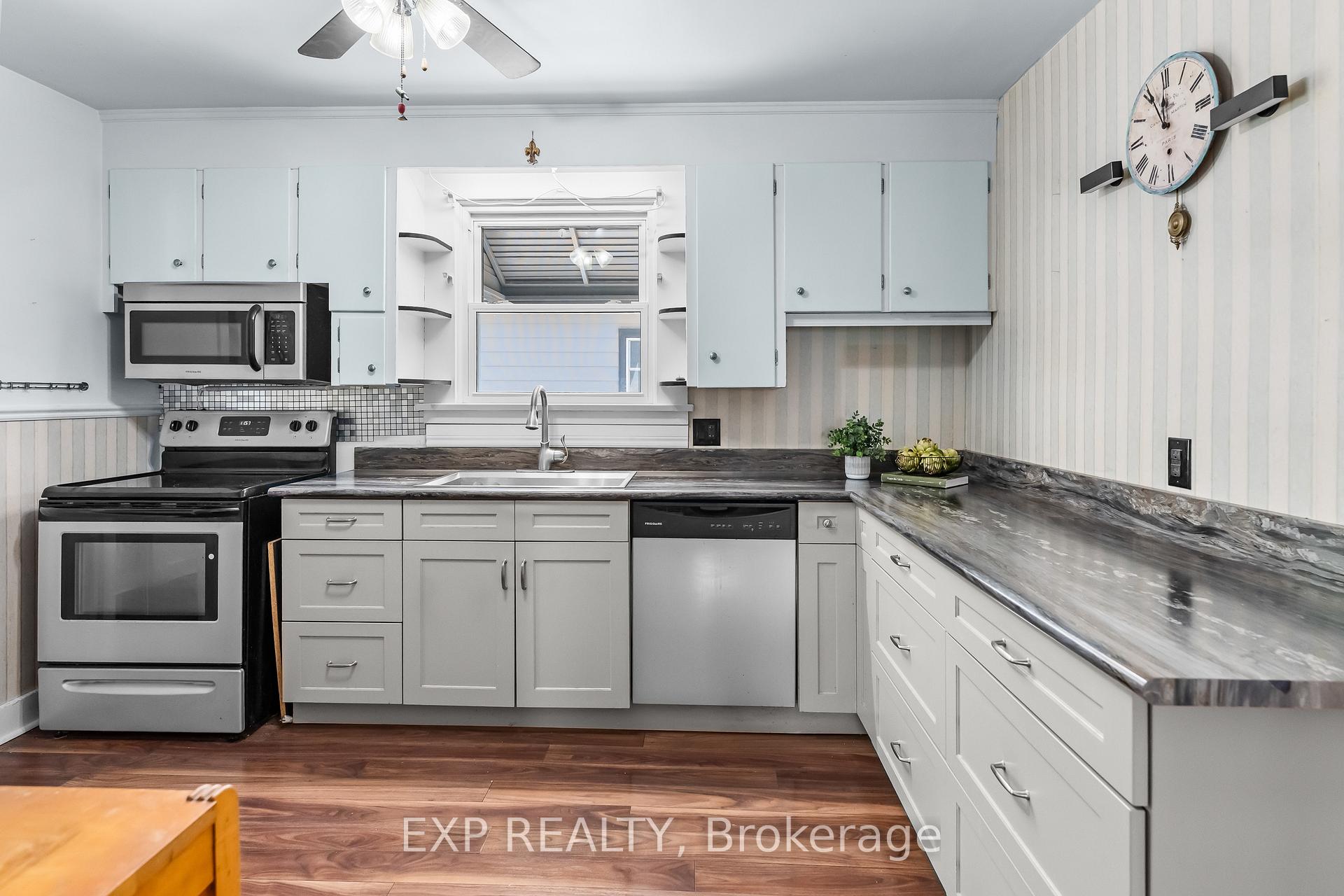 Photo 5 of 39 Mcdonald Avenue, Thorold, Thorold Downtown — HOMEH