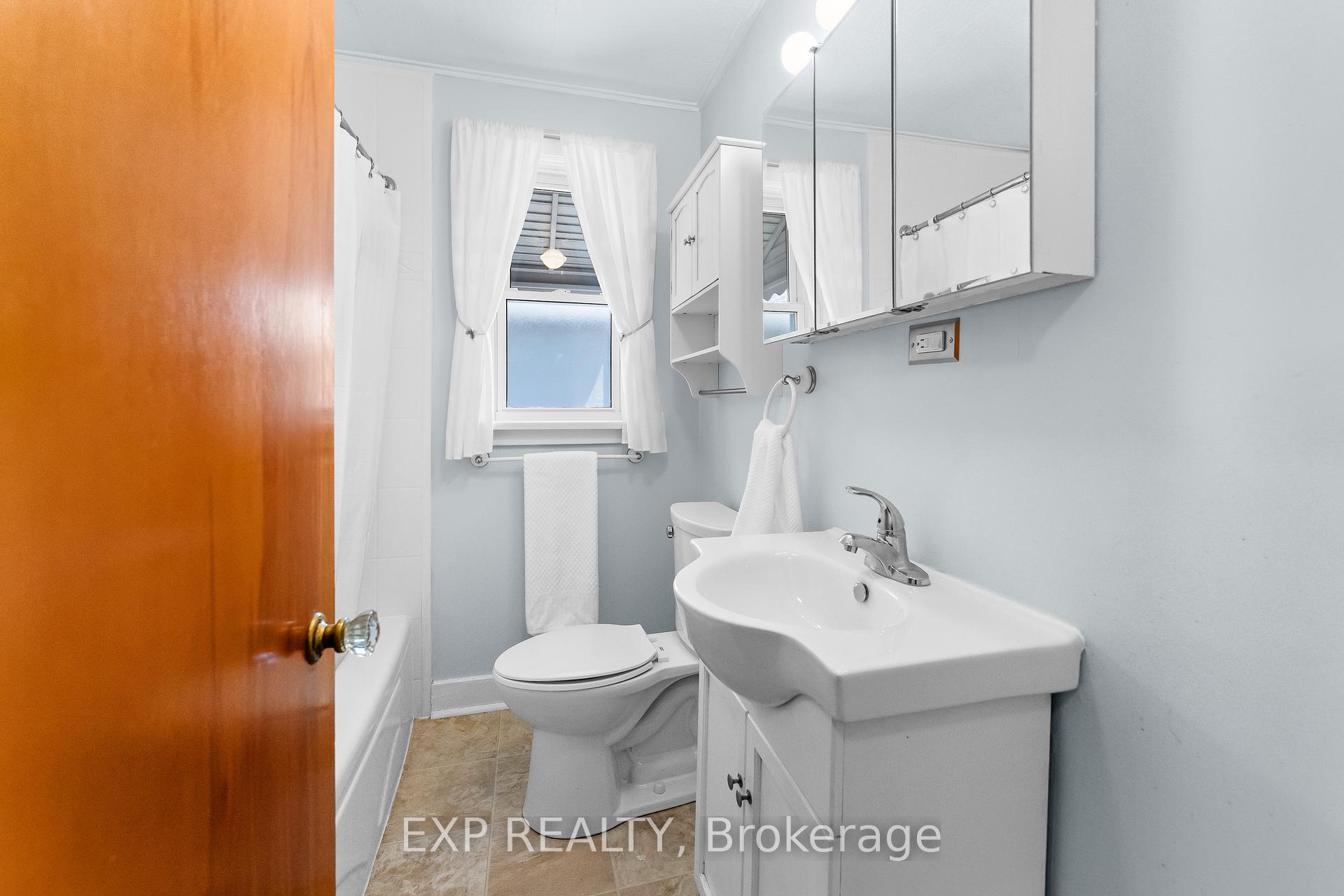 Photo 20 of 39 Mcdonald Avenue, Thorold, Thorold Downtown — HOMEH