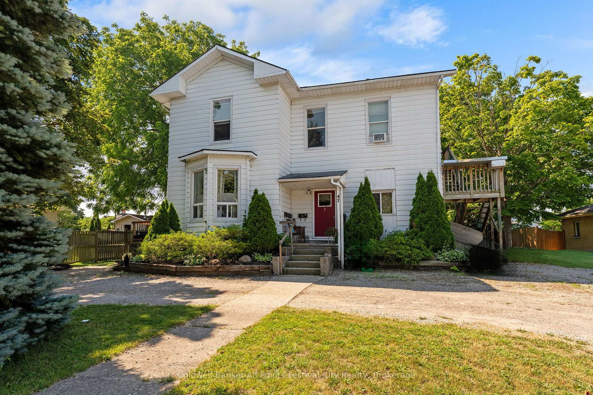 Photo of 47 Elgin Avenue W