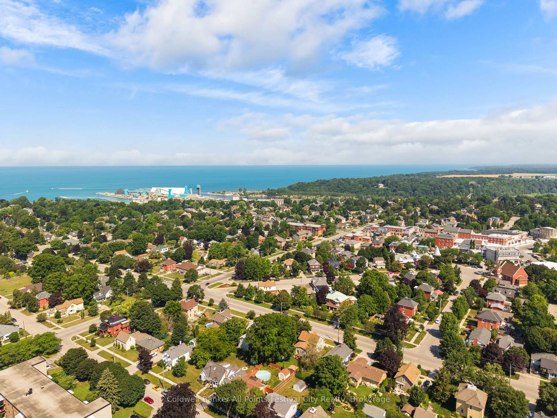 Photo 36 of 47 Elgin Avenue W, Goderich, Goderich (Town) — HOMEH