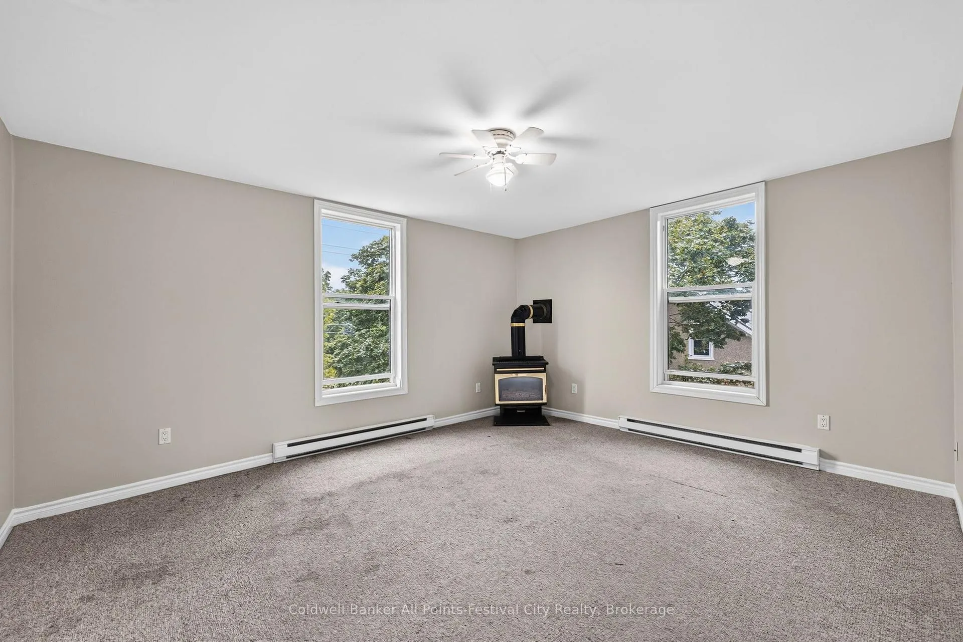 Photo 8 of 47 Elgin Avenue W, Goderich, Goderich (Town) — HOMEH