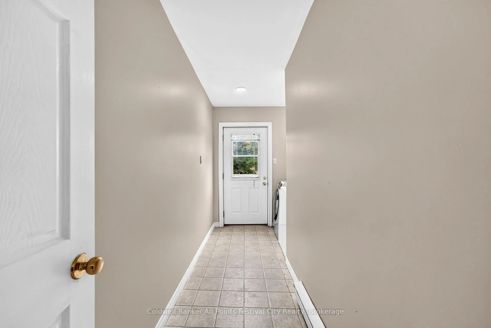 Photo 18 of 47 Elgin Avenue W, Goderich, Goderich (Town) — HOMEH