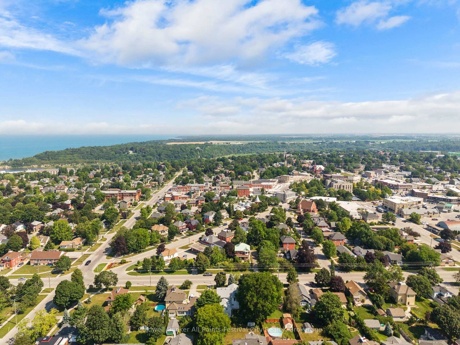 Photo 25 of 47 Elgin Avenue W, Goderich, Goderich (Town) — HOMEH