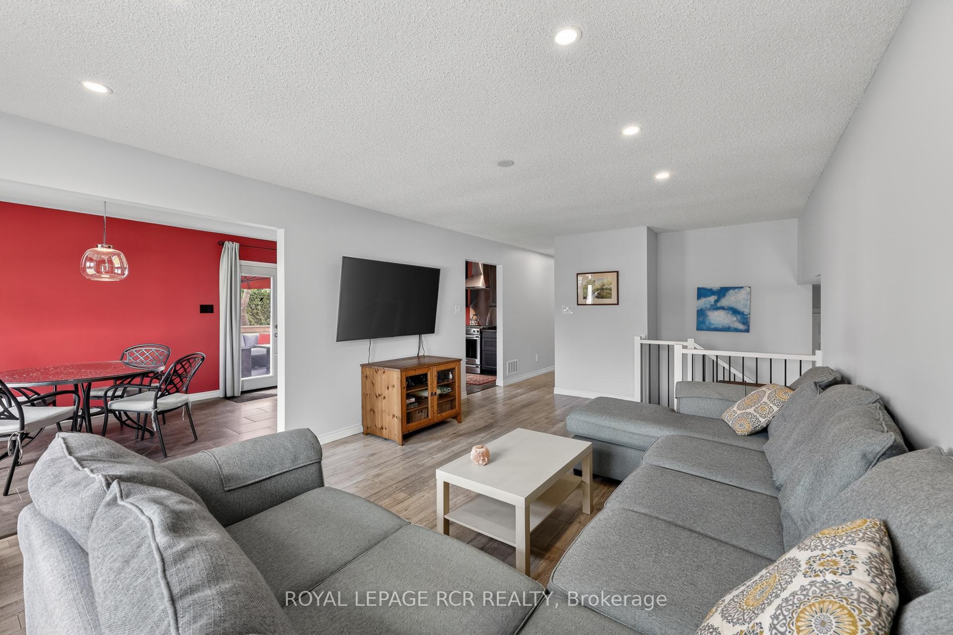 Photo 6 of 190 Parkview Road, Georgina, Keswick North — HOMEH