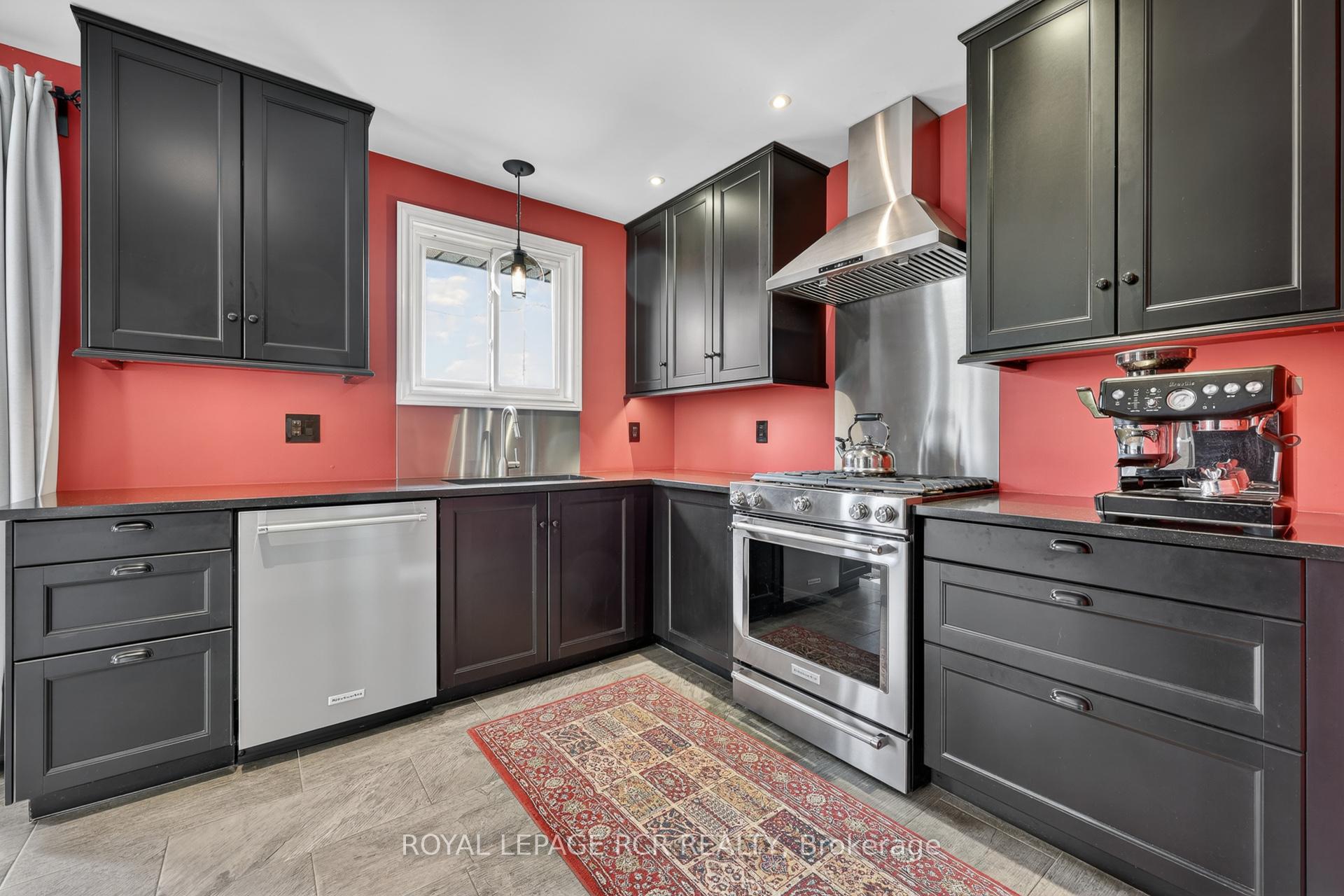 Photo 9 of 190 Parkview Road, Georgina, Keswick North — HOMEH