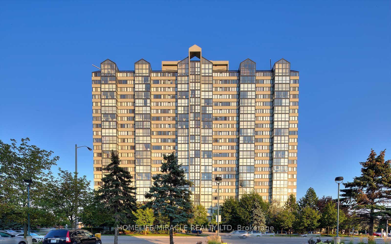 Front of Unit 112, 350 Webb Drive