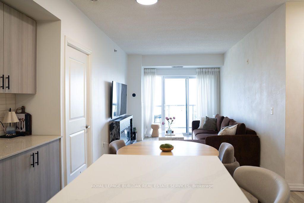Photo 5 of Unit 610, 560 North Service Road, Grimsby, Grimsby Beach — HOMEH