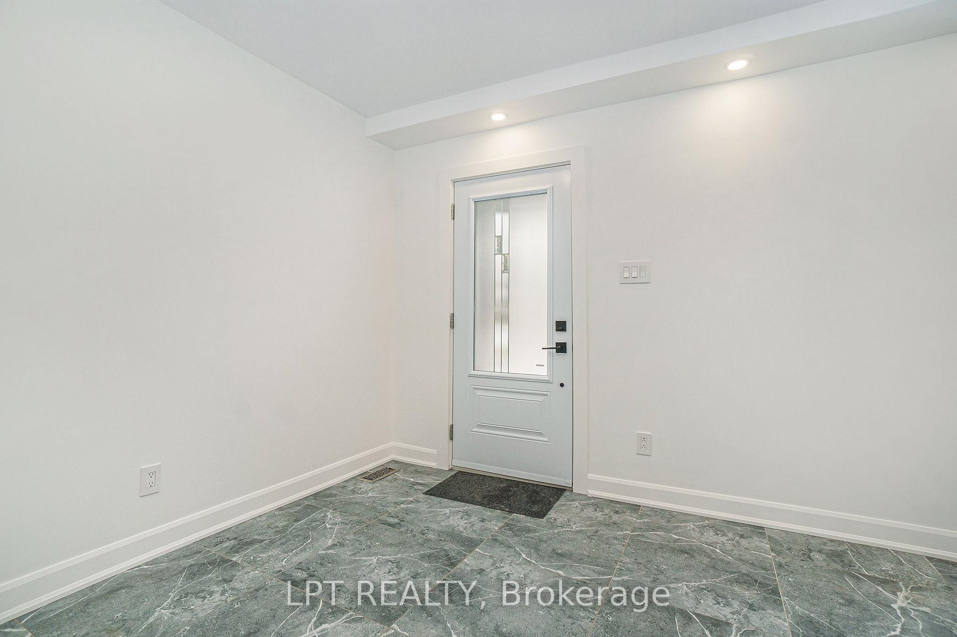 Photo 4 of 2112 Alta Vista Drive, Ottawa, Applewood Acres — HOMEH