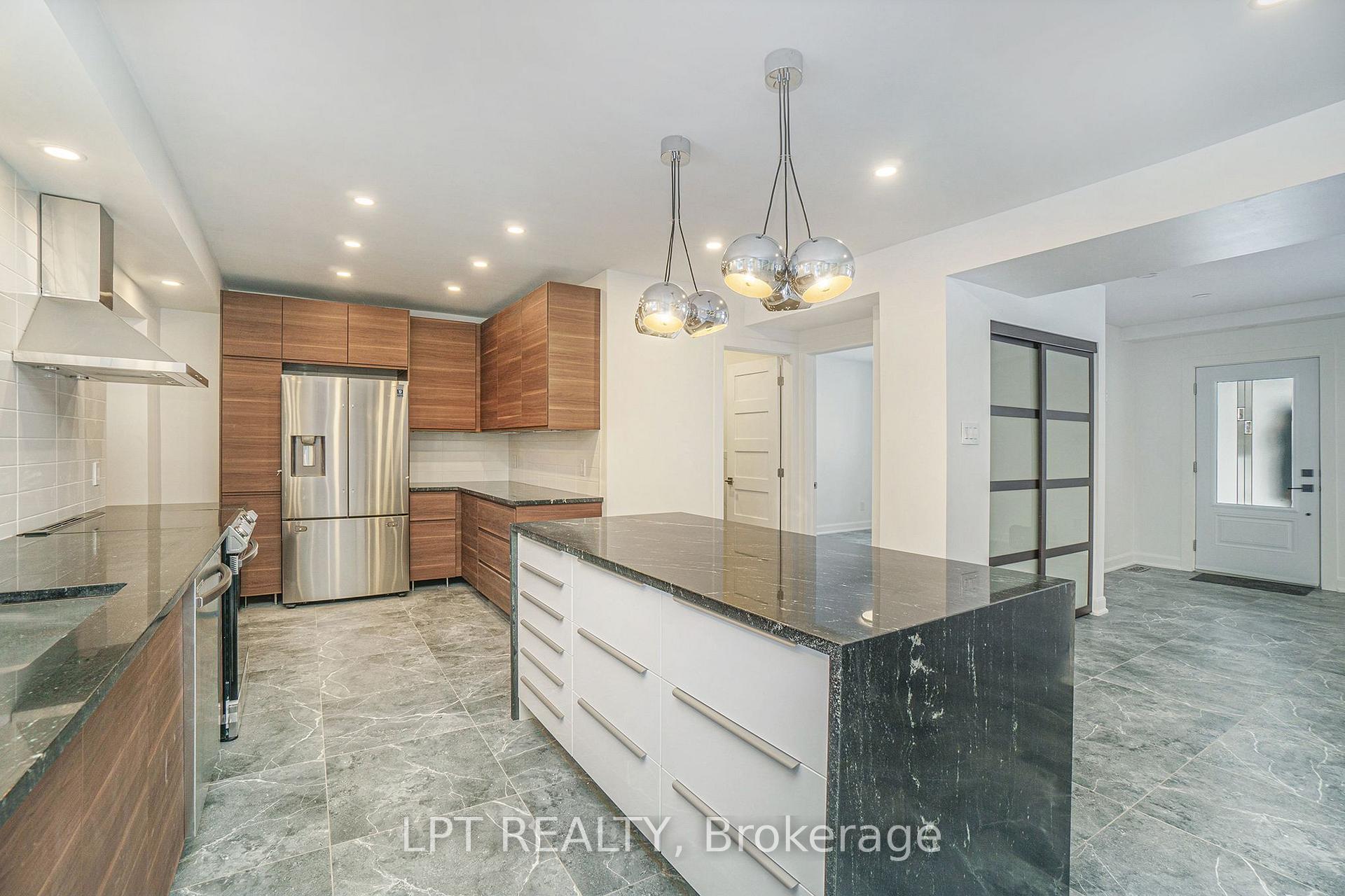 Photo 7 of 2112 Alta Vista Drive, Ottawa, Applewood Acres — HOMEH