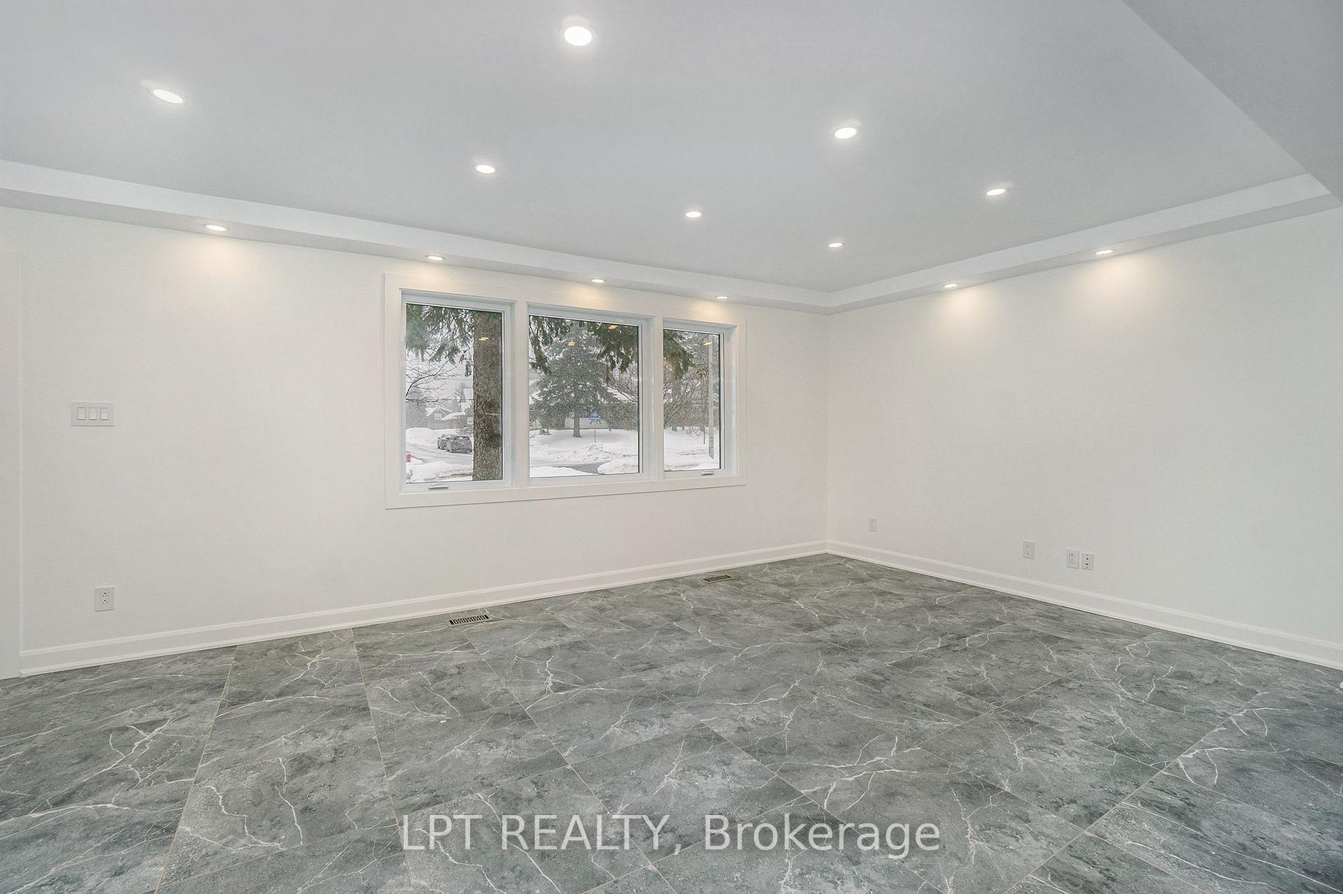 Photo 13 of 2112 Alta Vista Drive, Ottawa, Applewood Acres — HOMEH