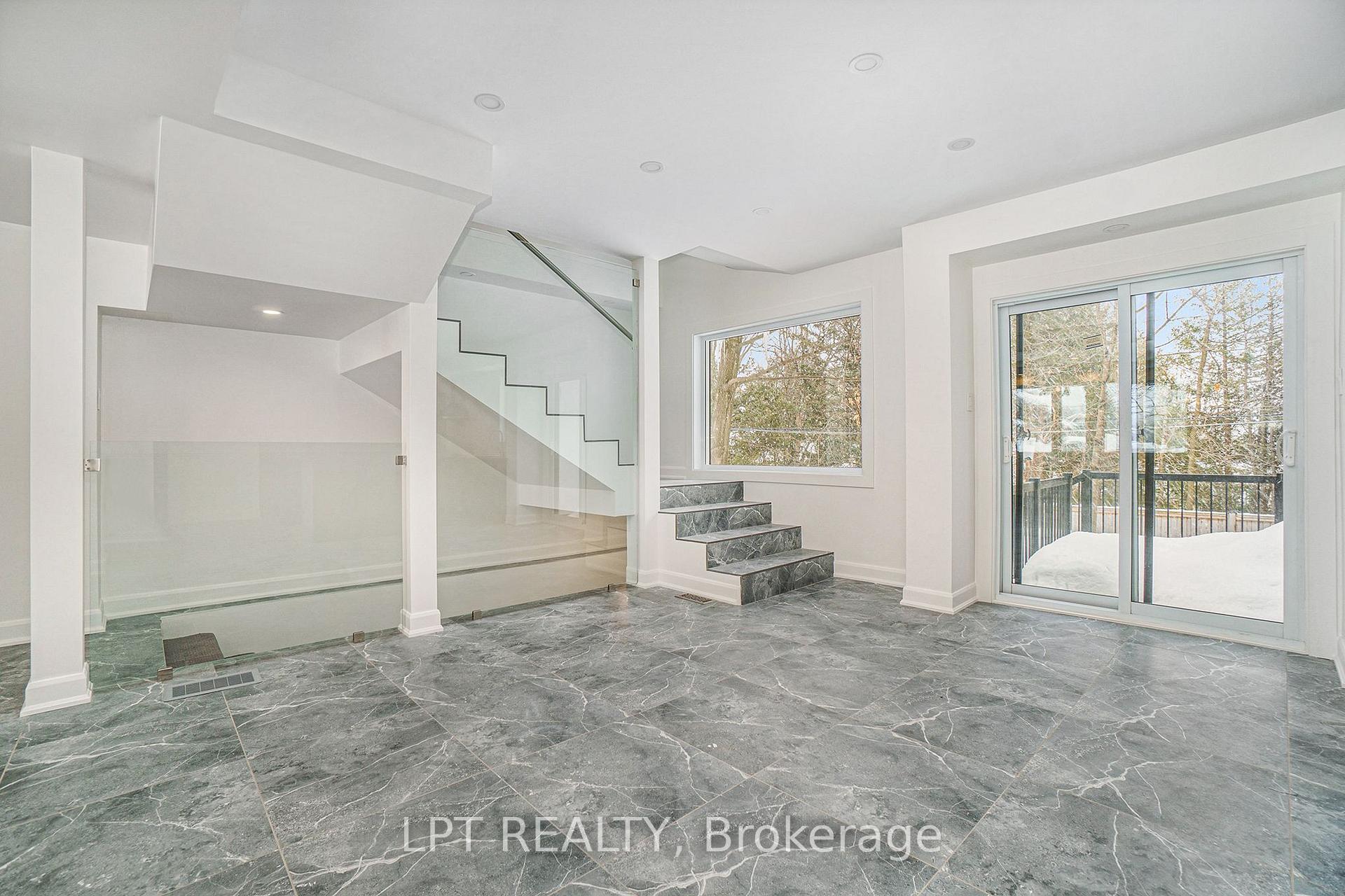 Photo 15 of 2112 Alta Vista Drive, Ottawa, Applewood Acres — HOMEH
