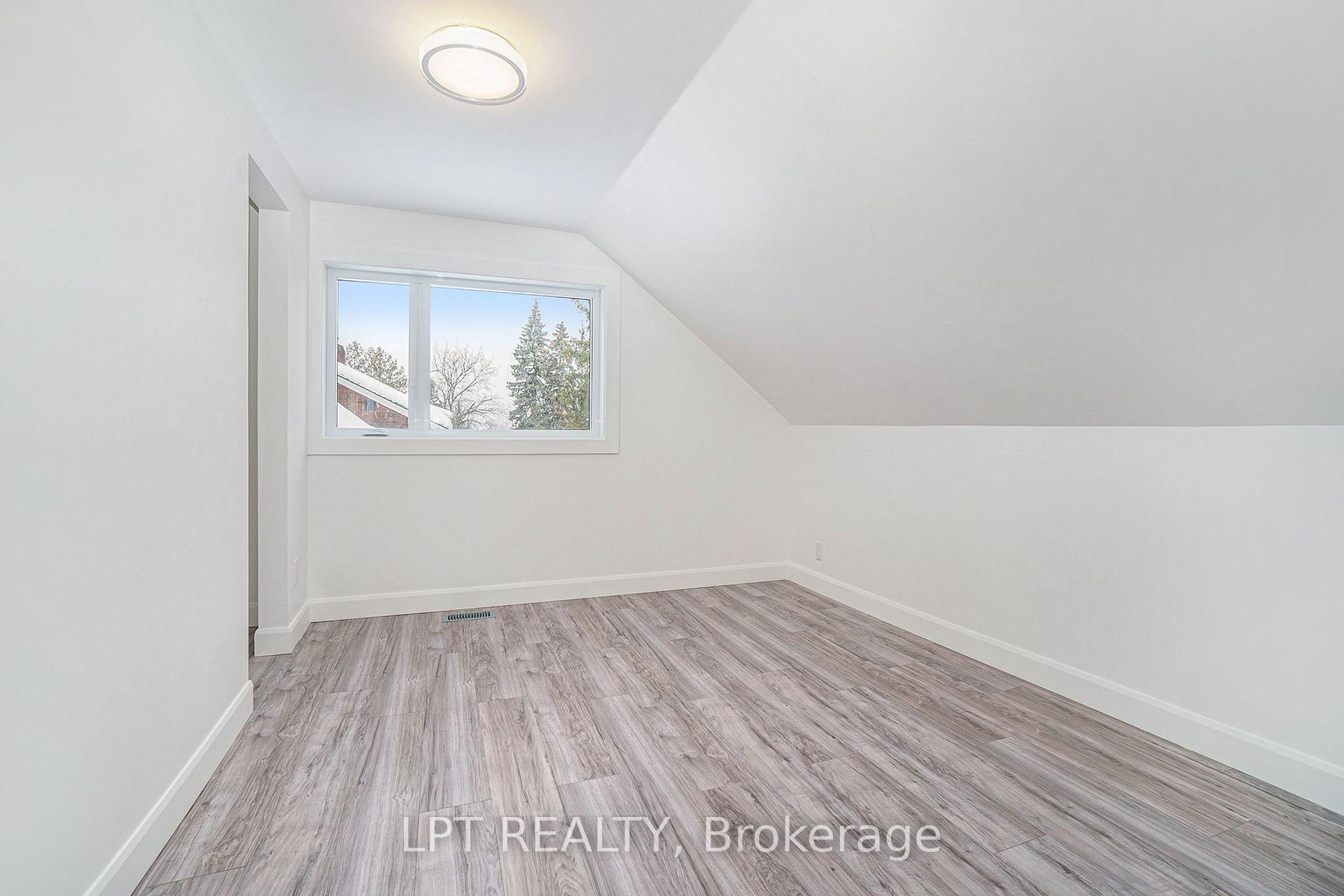Photo 18 of 2112 Alta Vista Drive, Ottawa, Applewood Acres — HOMEH