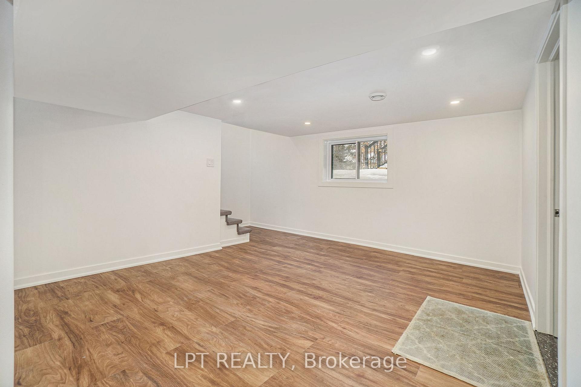 Photo 23 of 2112 Alta Vista Drive, Ottawa, Applewood Acres — HOMEH