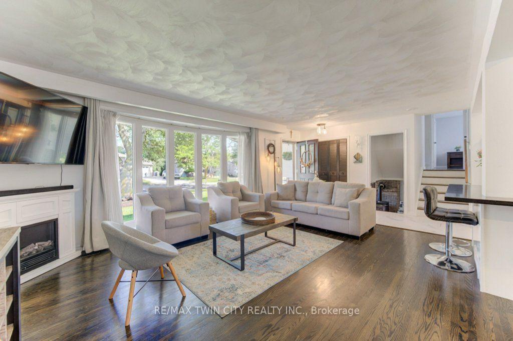 Photo 10 of 61 Windsor Street, Guelph, Riverside Park — HOMEH