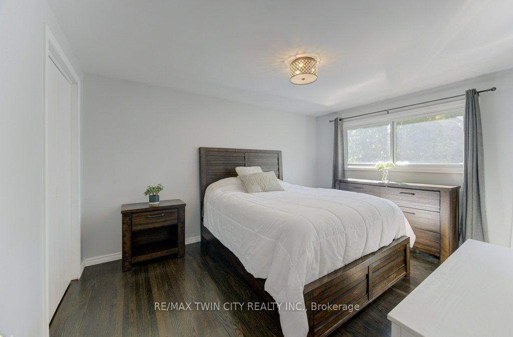 Photo 25 of 61 Windsor Street, Guelph, Riverside Park — HOMEH