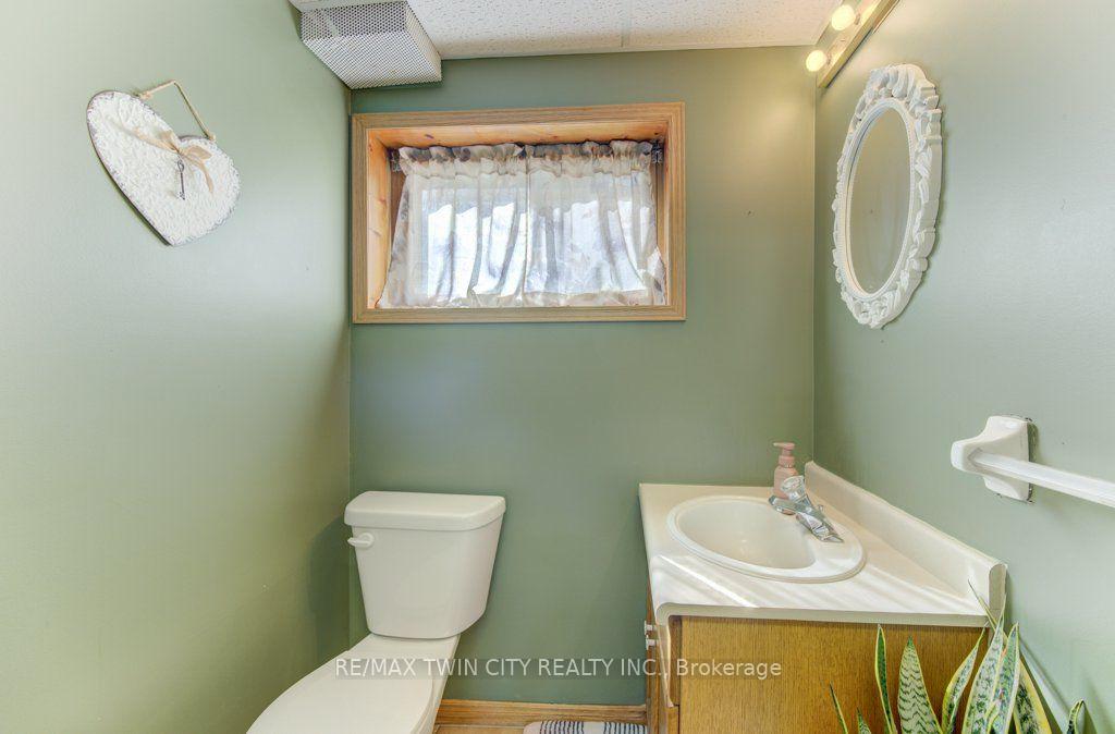 Photo 29 of 61 Windsor Street, Guelph, Riverside Park — HOMEH