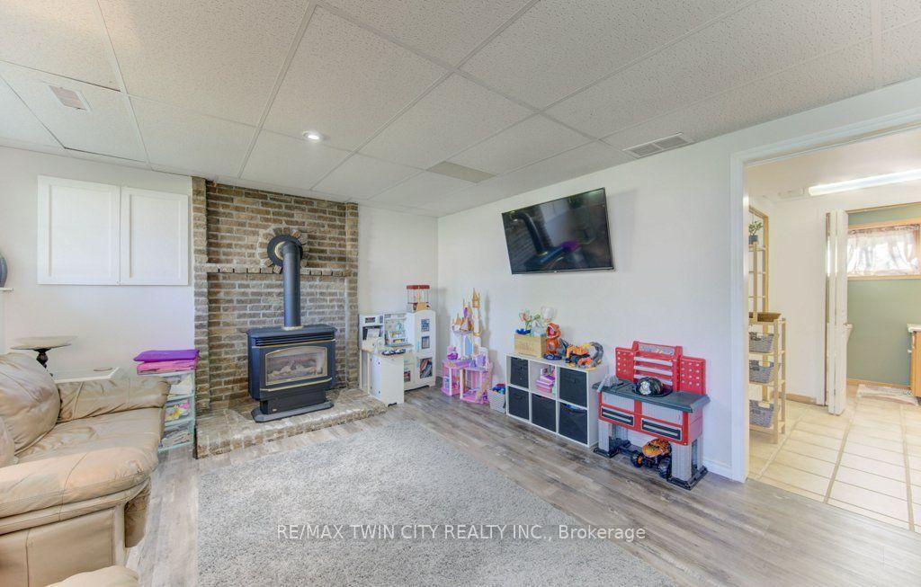 Photo 31 of 61 Windsor Street, Guelph, Riverside Park — HOMEH