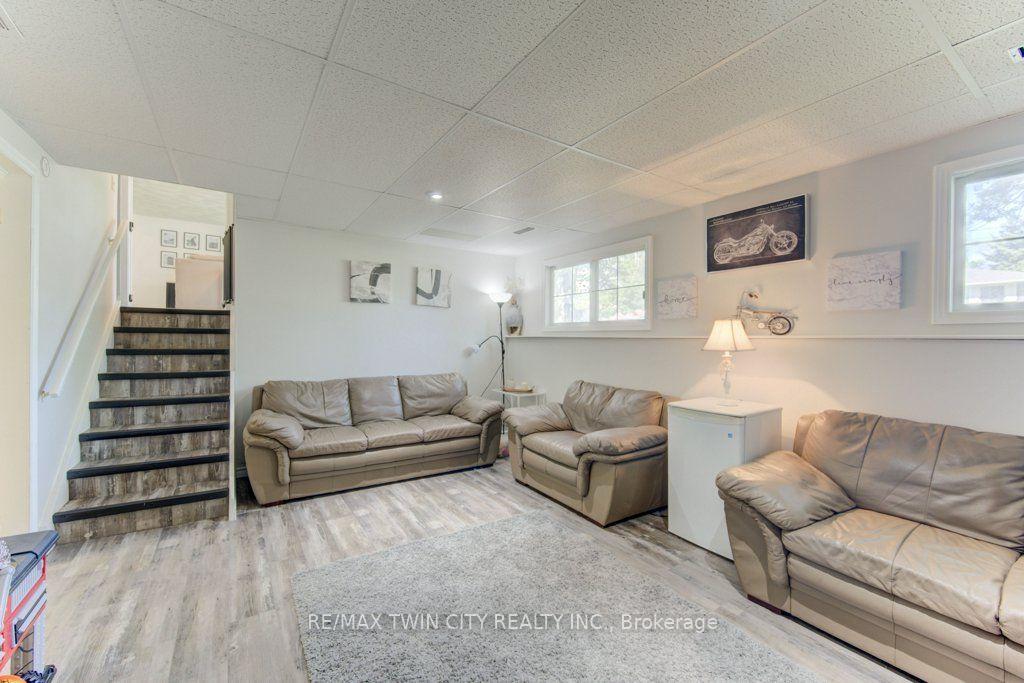 Photo 32 of 61 Windsor Street, Guelph, Riverside Park — HOMEH