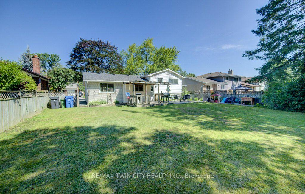 Photo 37 of 61 Windsor Street, Guelph, Riverside Park — HOMEH