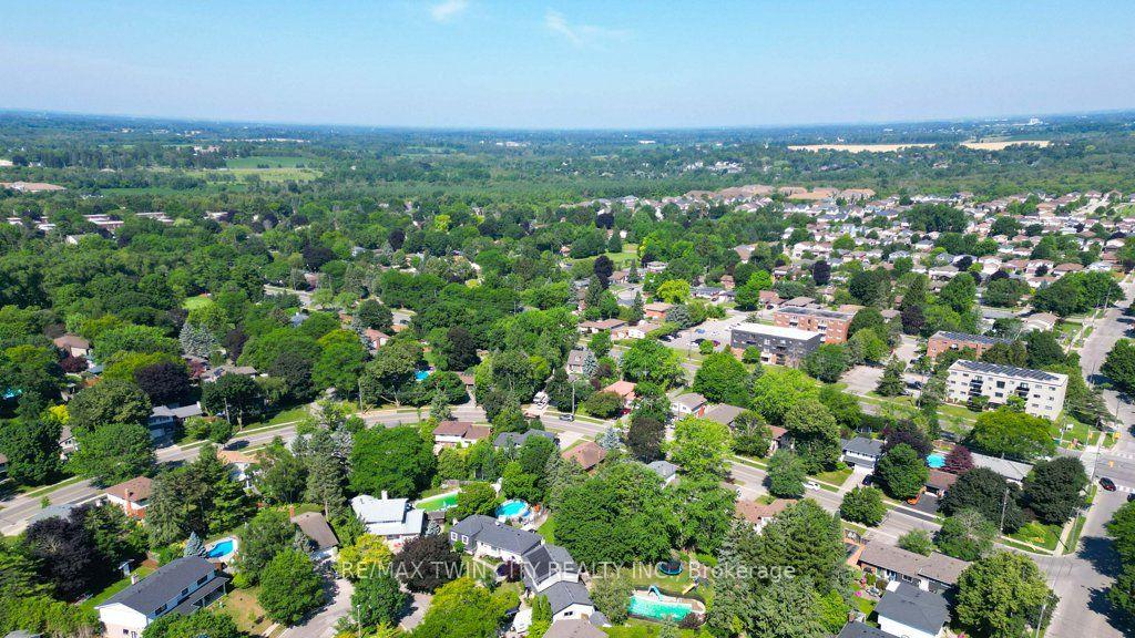 Photo 46 of 61 Windsor Street, Guelph, Riverside Park — HOMEH