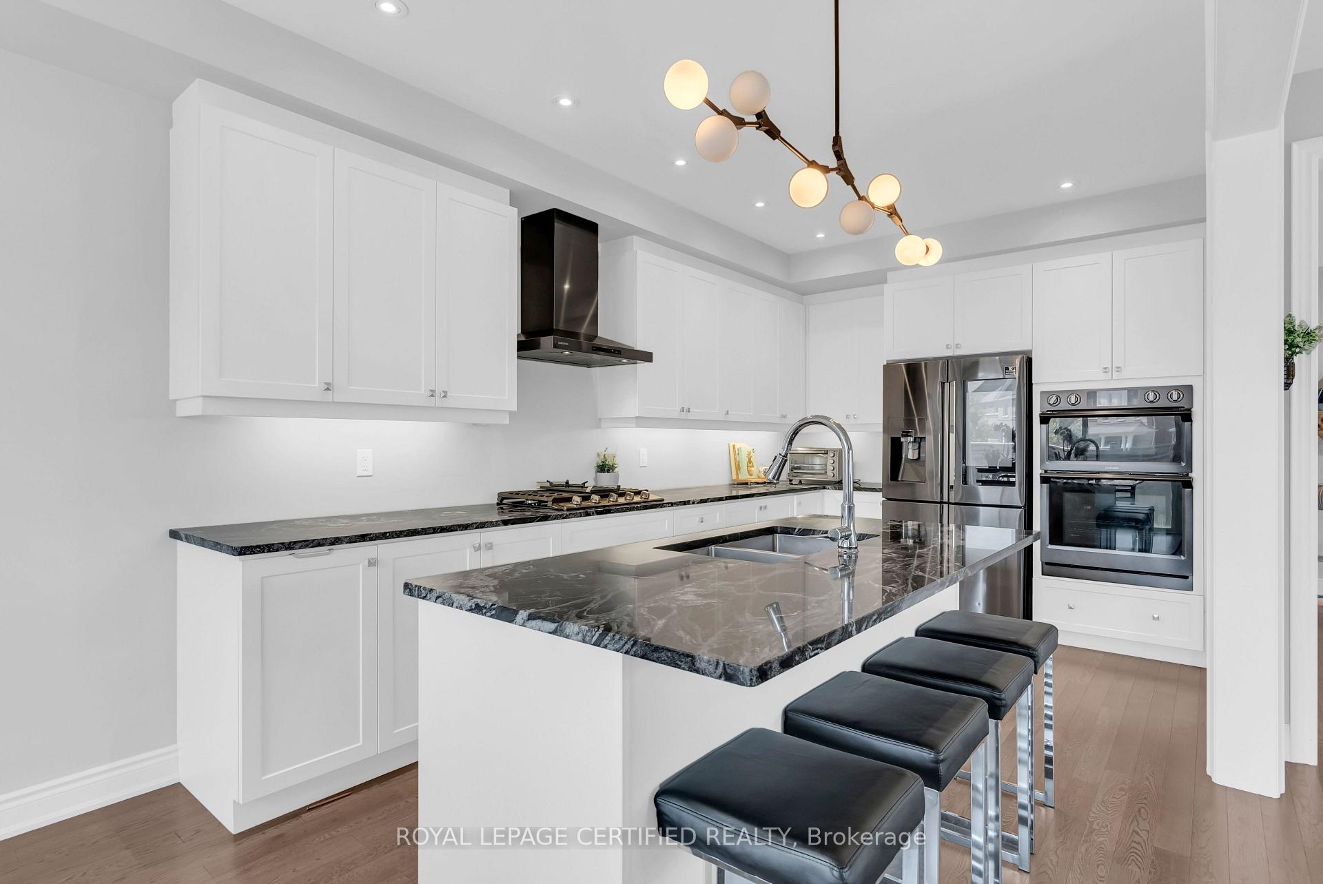 Photo 13 of 126 Walker Boulevard, New Tecumseth, Alliston — HOMEH