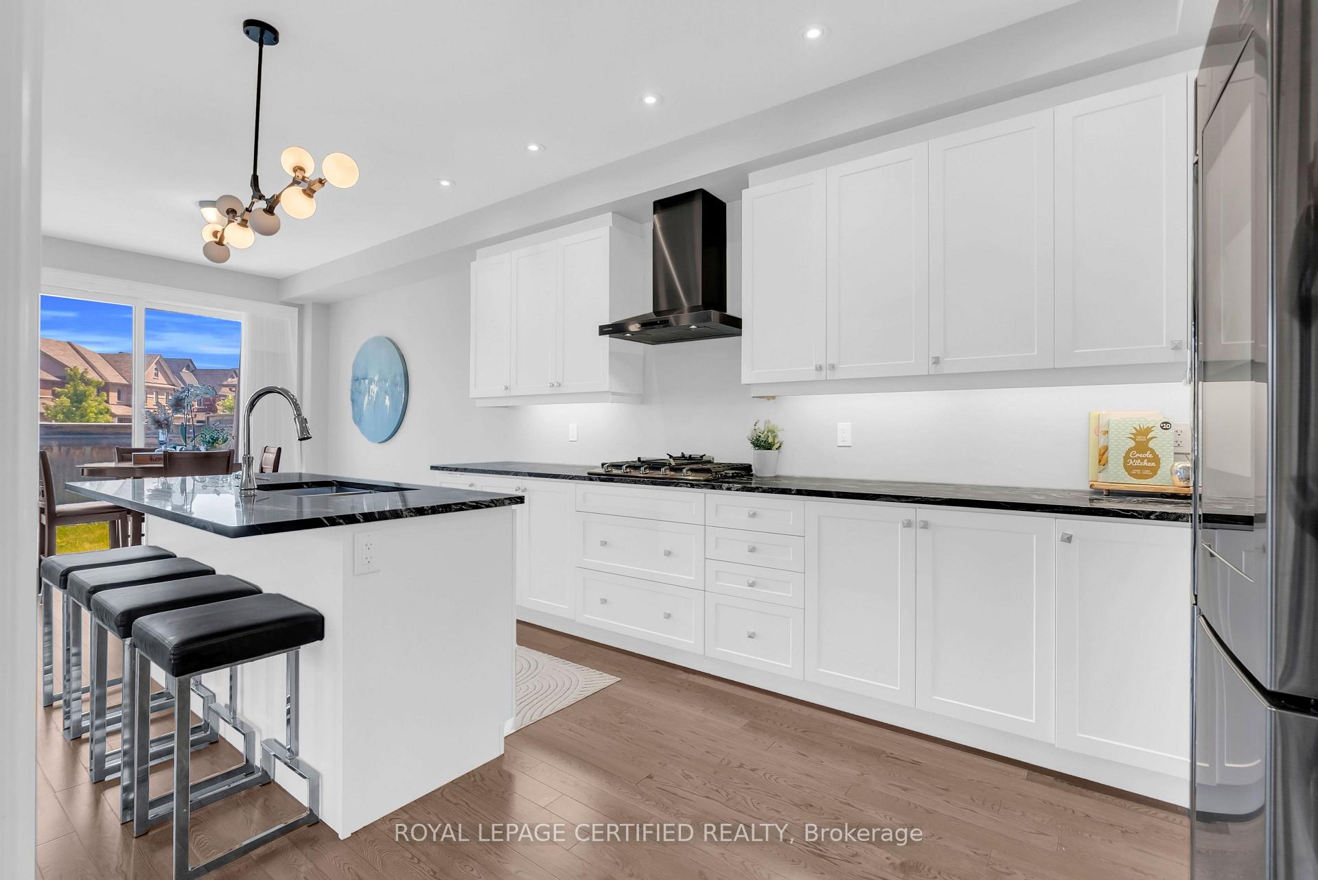 Photo 15 of 126 Walker Boulevard, New Tecumseth, Alliston — HOMEH