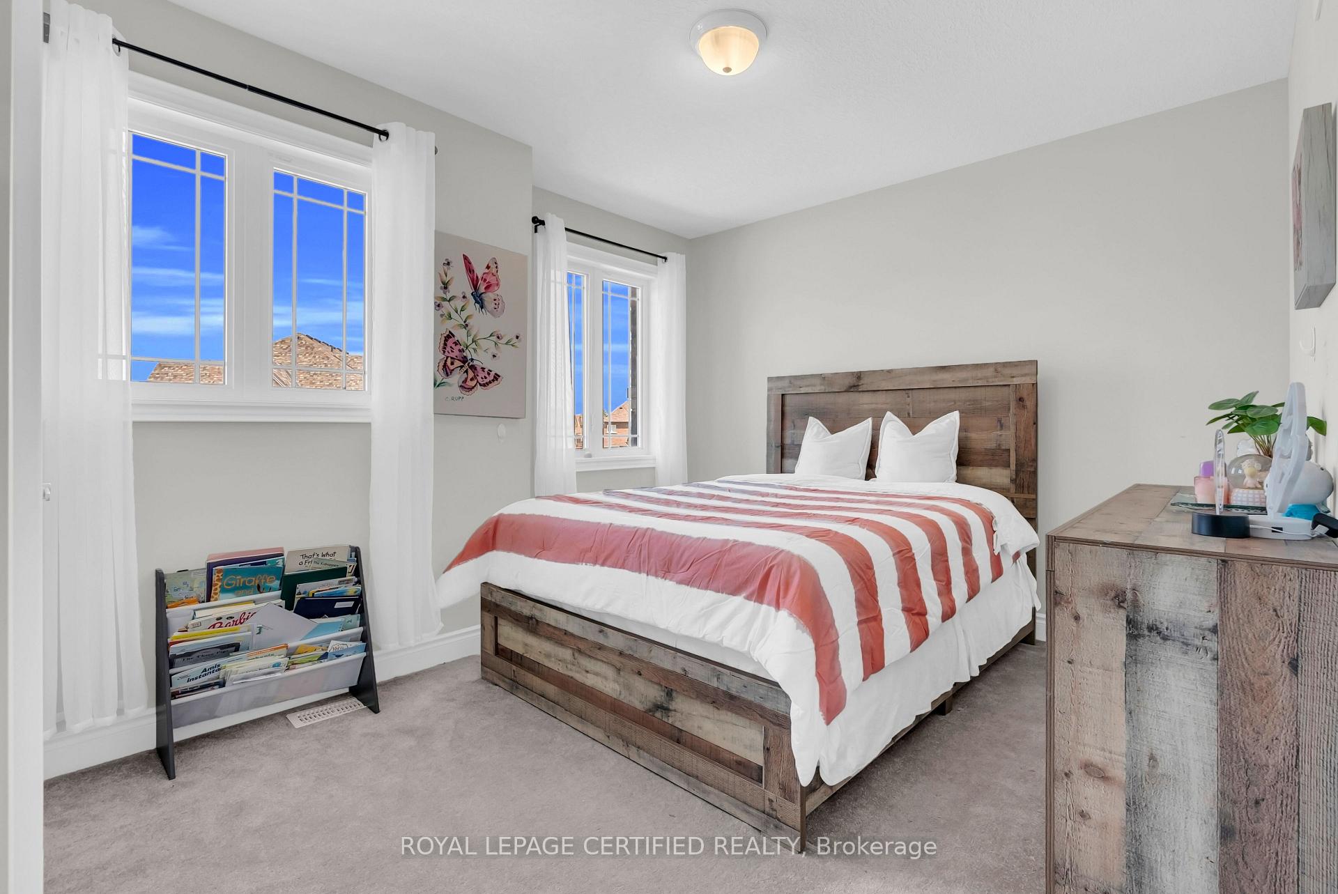Photo 33 of 126 Walker Boulevard, New Tecumseth, Alliston — HOMEH