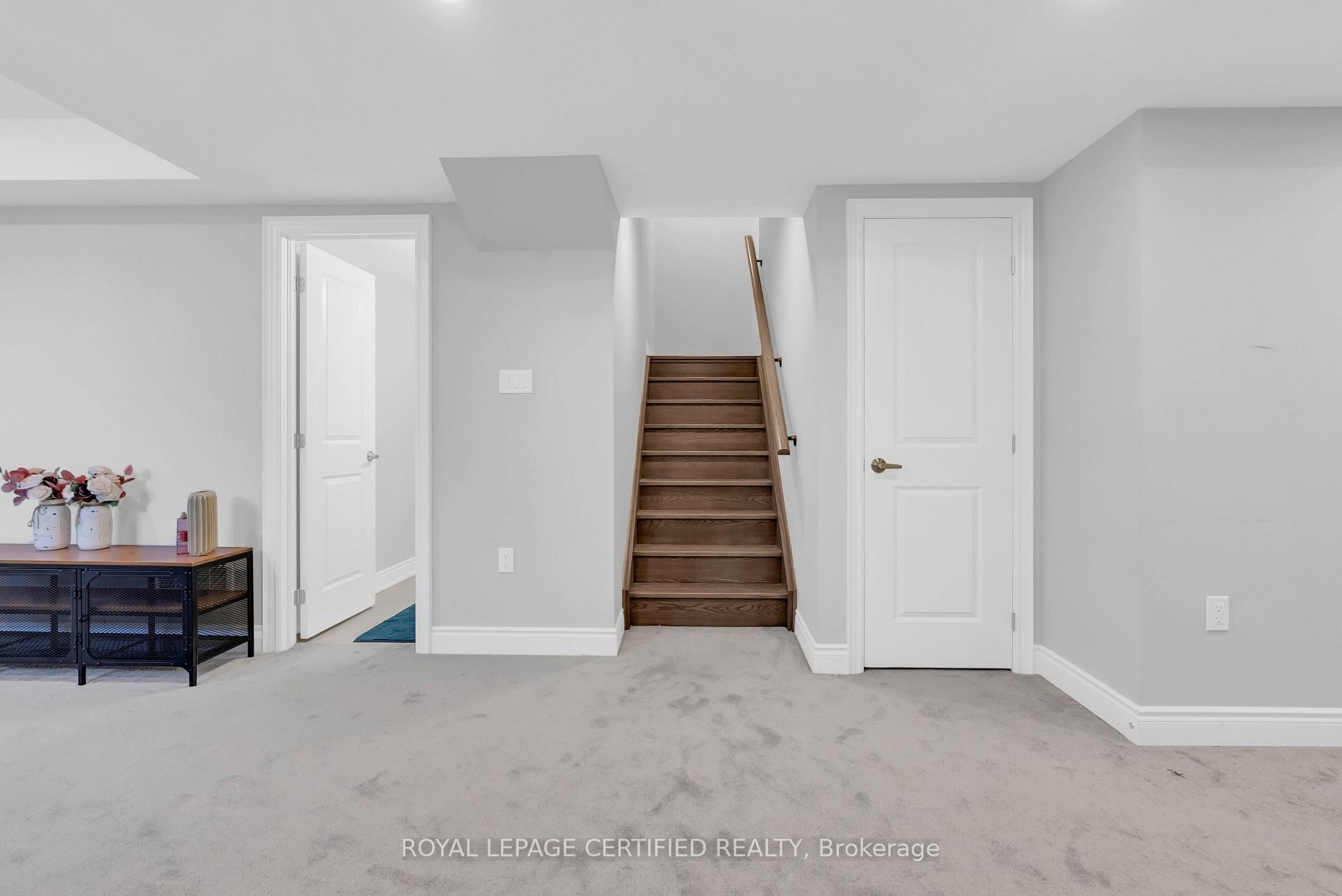 Photo 36 of 126 Walker Boulevard, New Tecumseth, Alliston — HOMEH