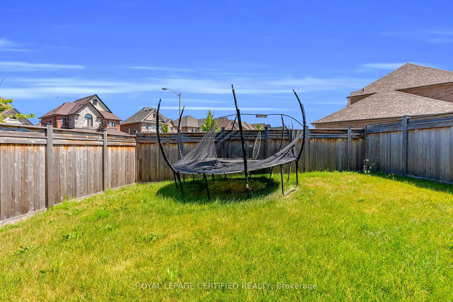 Photo 45 of 126 Walker Boulevard, New Tecumseth, Alliston — HOMEH