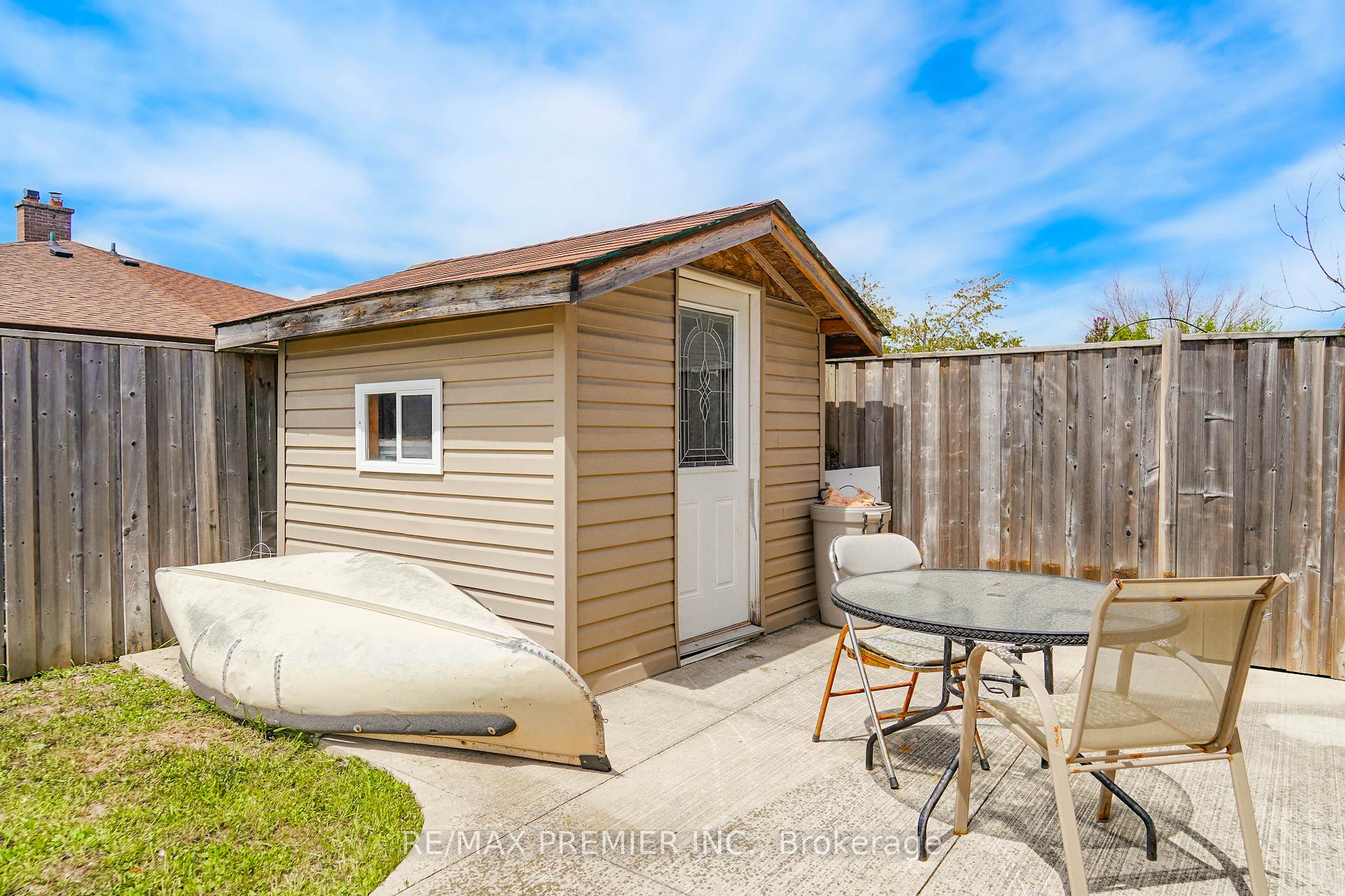 Photo 38 of 14 Yatescastle Drive, North York, Glenfield-Jane Heights — HOMEH