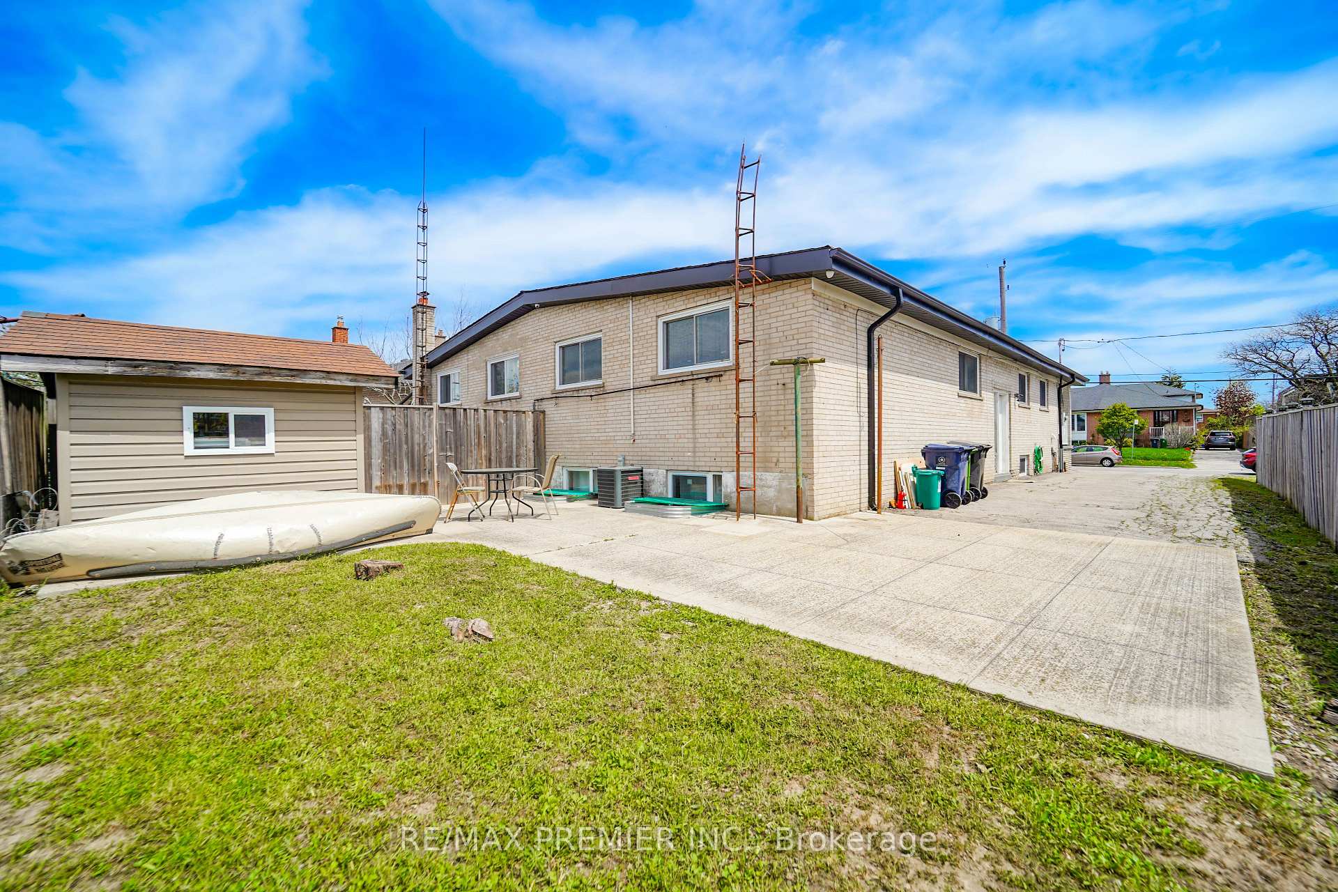 Photo 40 of 14 Yatescastle Drive, North York, Glenfield-Jane Heights — HOMEH