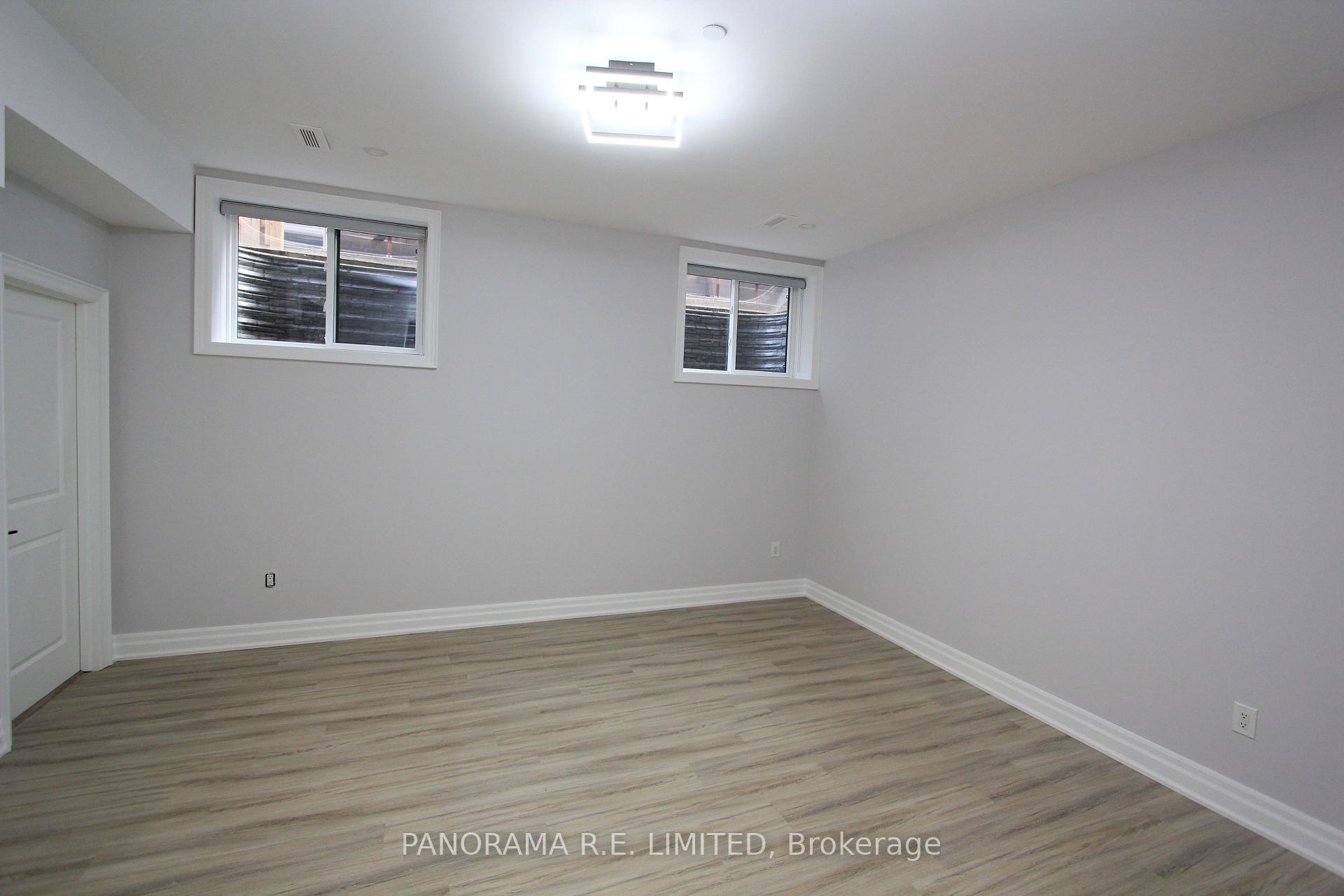 Photo 2 of Unit 2, 11 Cronin Drive, Etobicoke, Islington-City Centre West — HOMEH