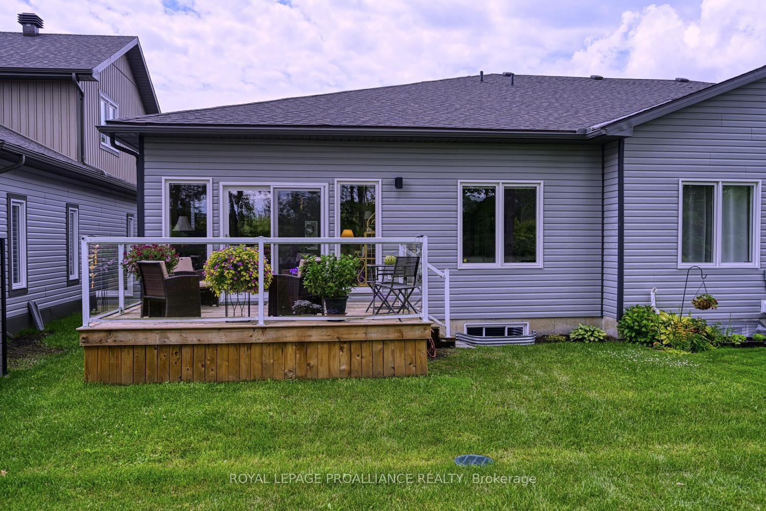 Photo 6 of 57 A Centre Street, Brockville, Brockville — HOMEH
