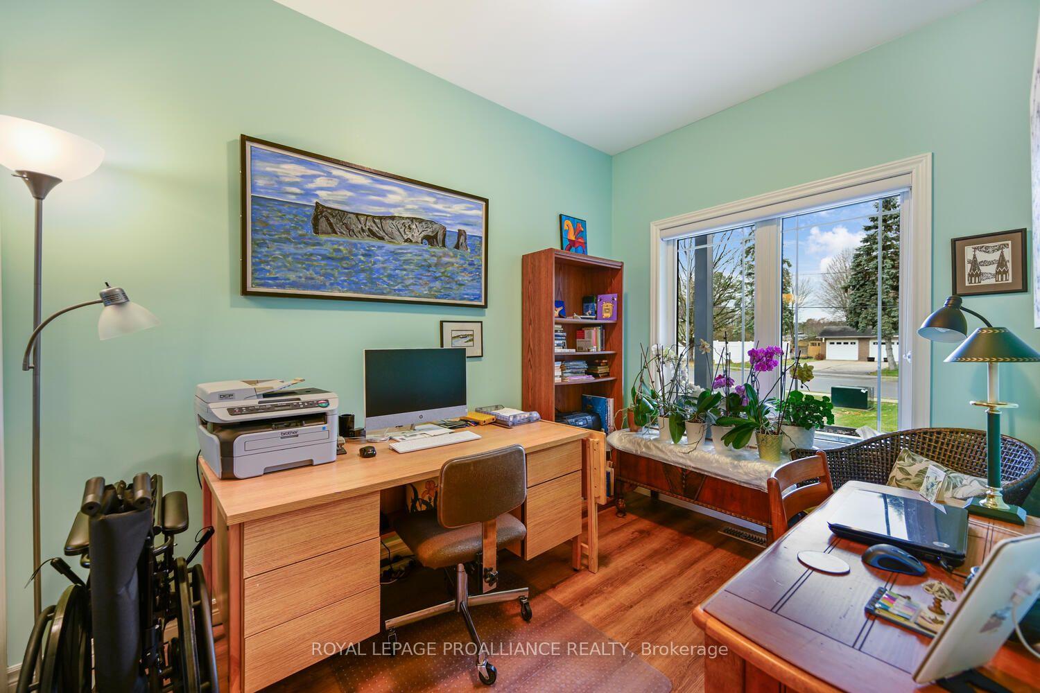 Photo 16 of 57 A Centre Street, Brockville, Brockville — HOMEH