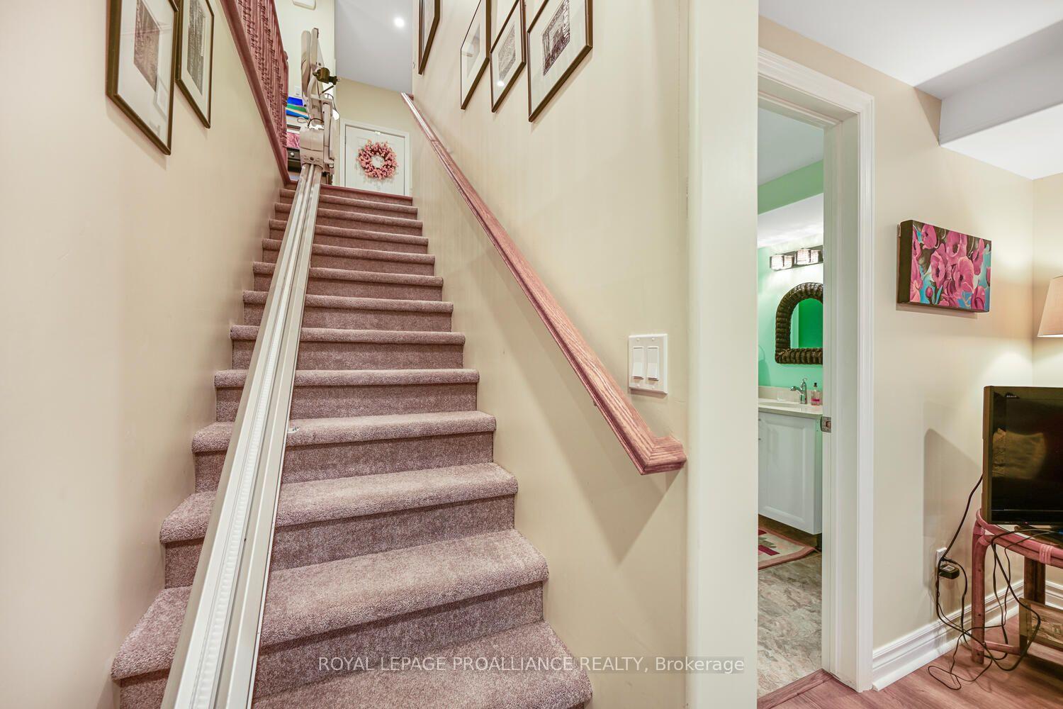 Photo 35 of 57 A Centre Street, Brockville, Brockville — HOMEH