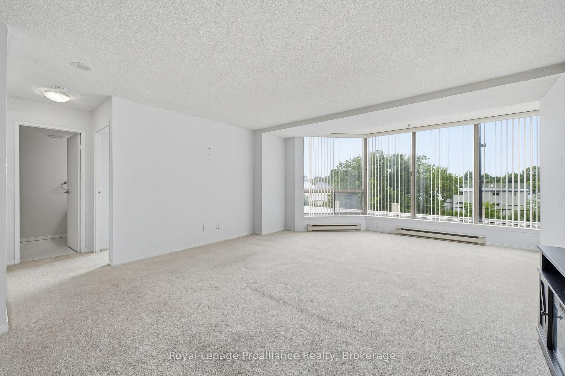Photo 15 of Unit 302, 344 Front Street, Belleville, Belleville Ward — HOMEH