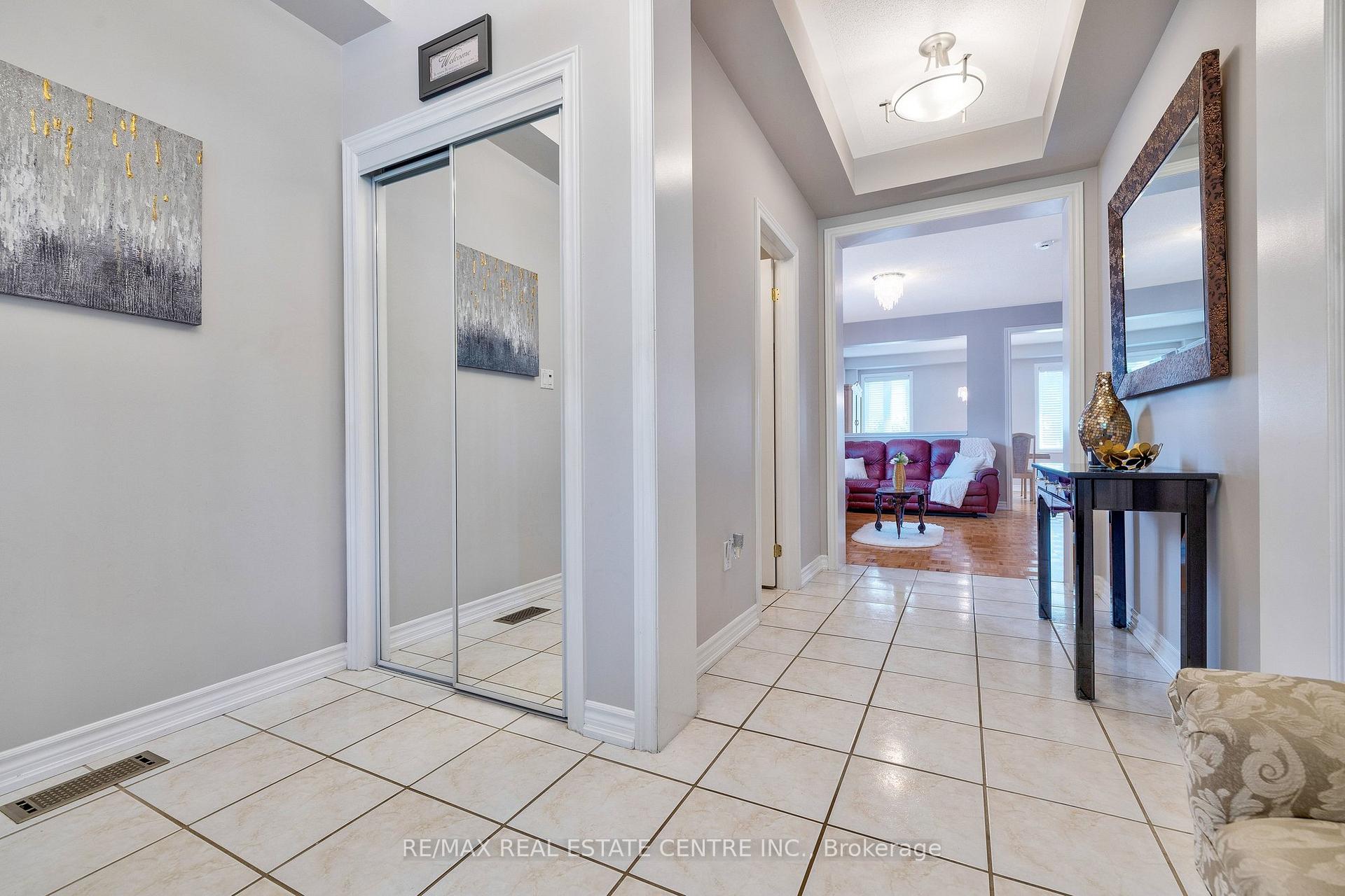 Photo 4 of 241 Duff Crescent, Milton, Clarke — HOMEH
