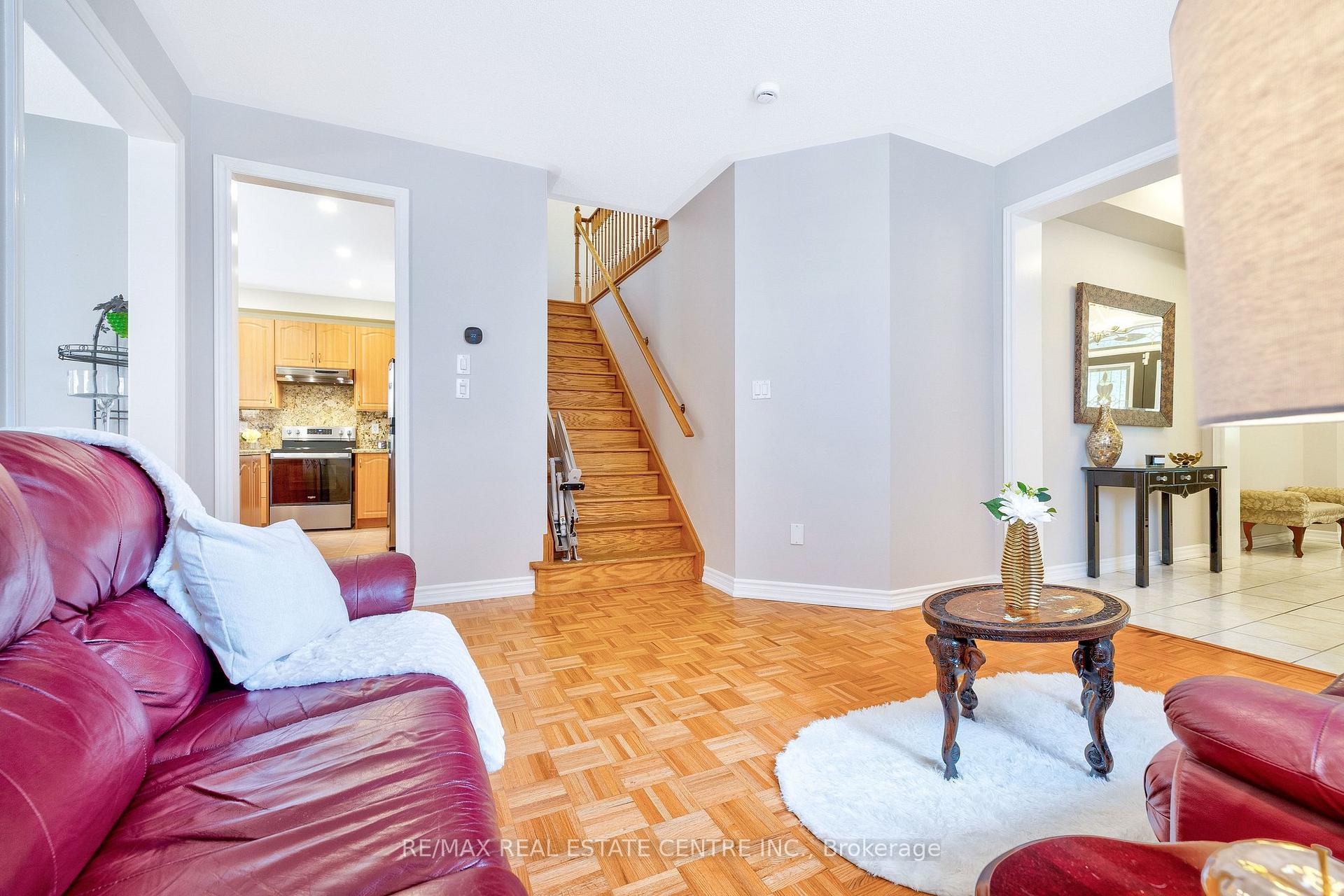 Photo 6 of 241 Duff Crescent, Milton, Clarke — HOMEH