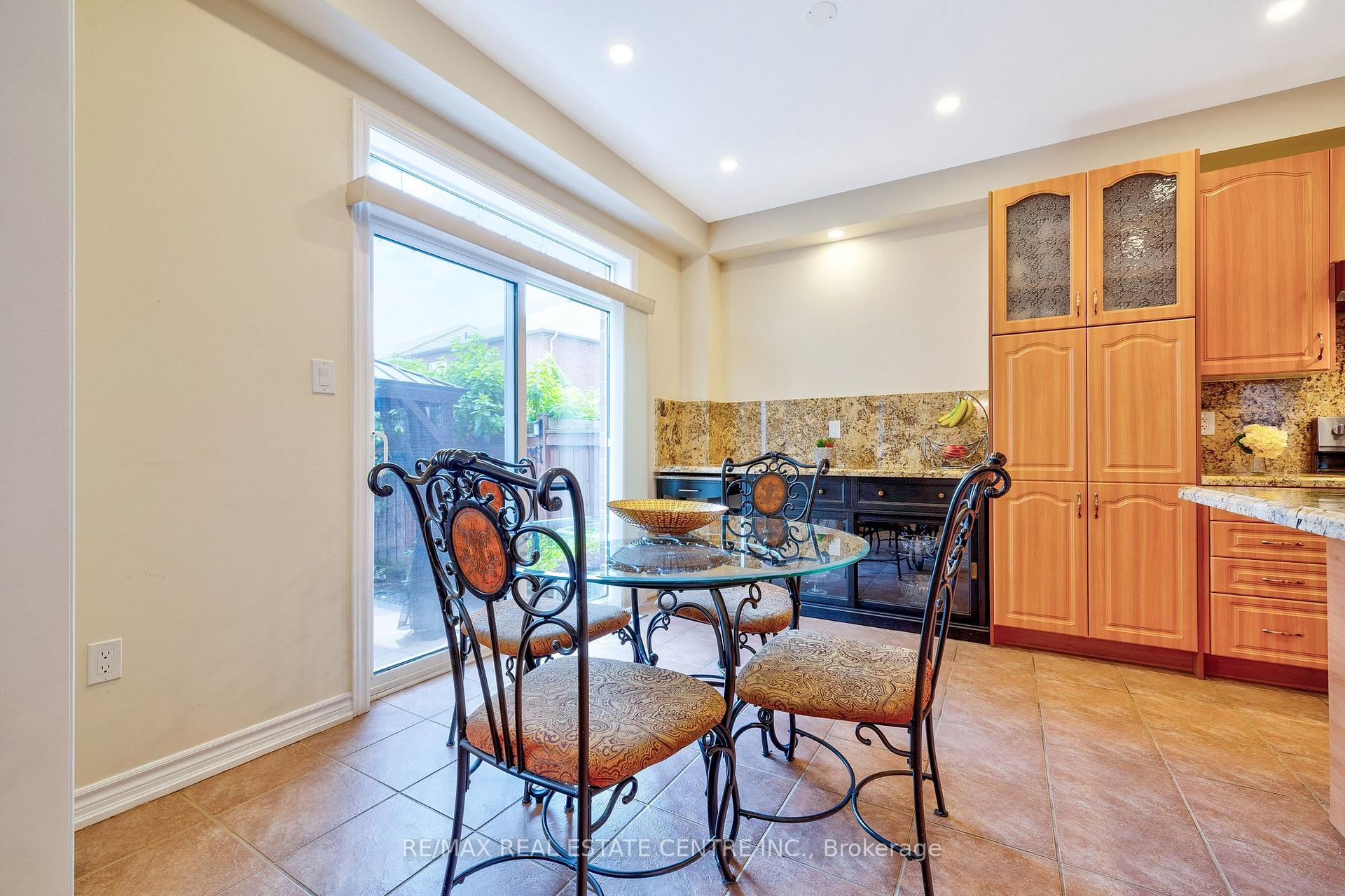 Photo 12 of 241 Duff Crescent, Milton, Clarke — HOMEH