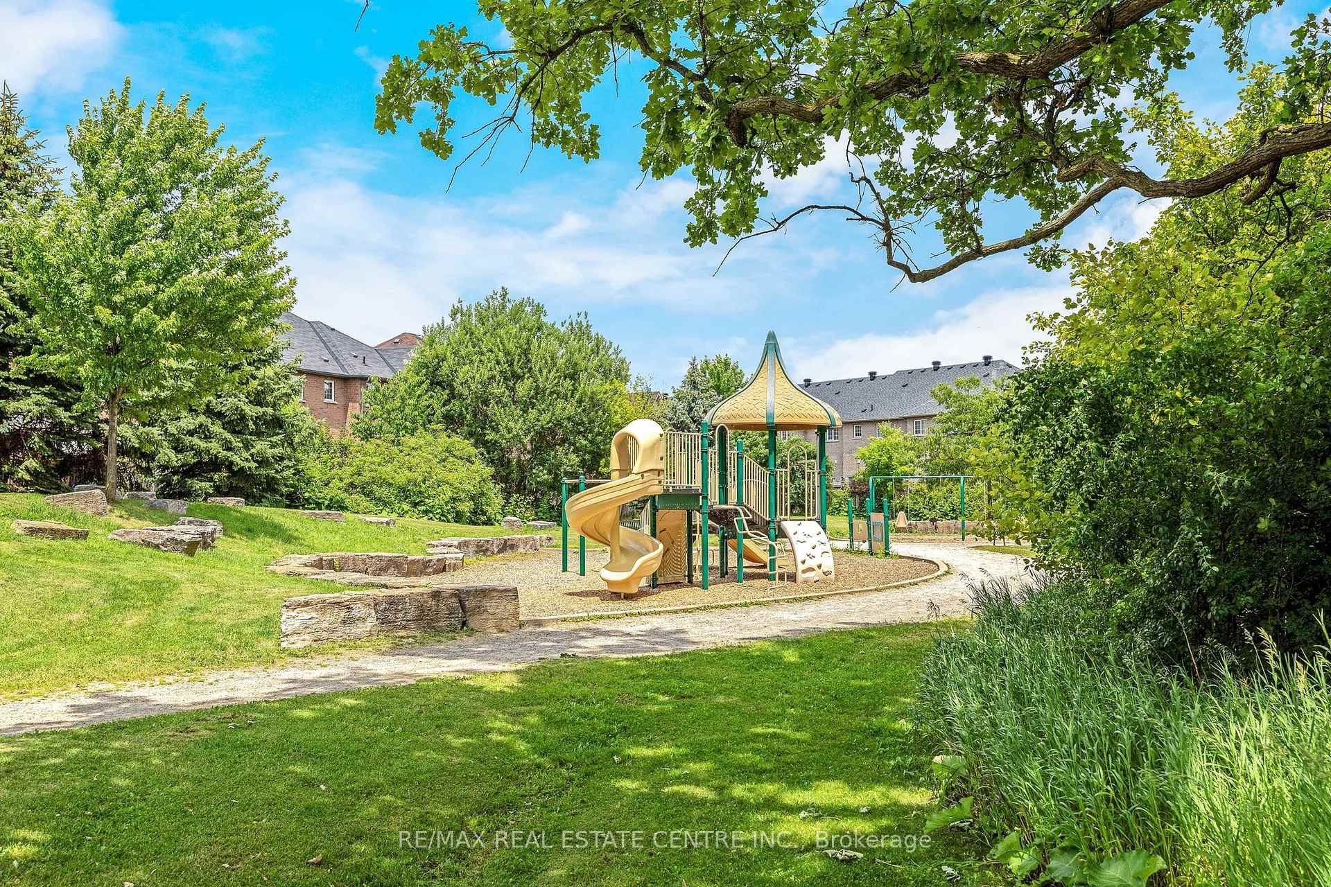 Photo 37 of 241 Duff Crescent, Milton, Clarke — HOMEH