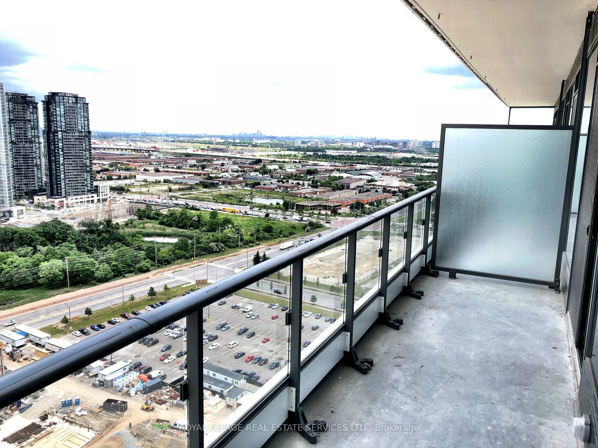 Photo 11 of Unit 3103, 950 Portage Parkway, Vaughan, Vaughan Corporate Centre — HOMEH